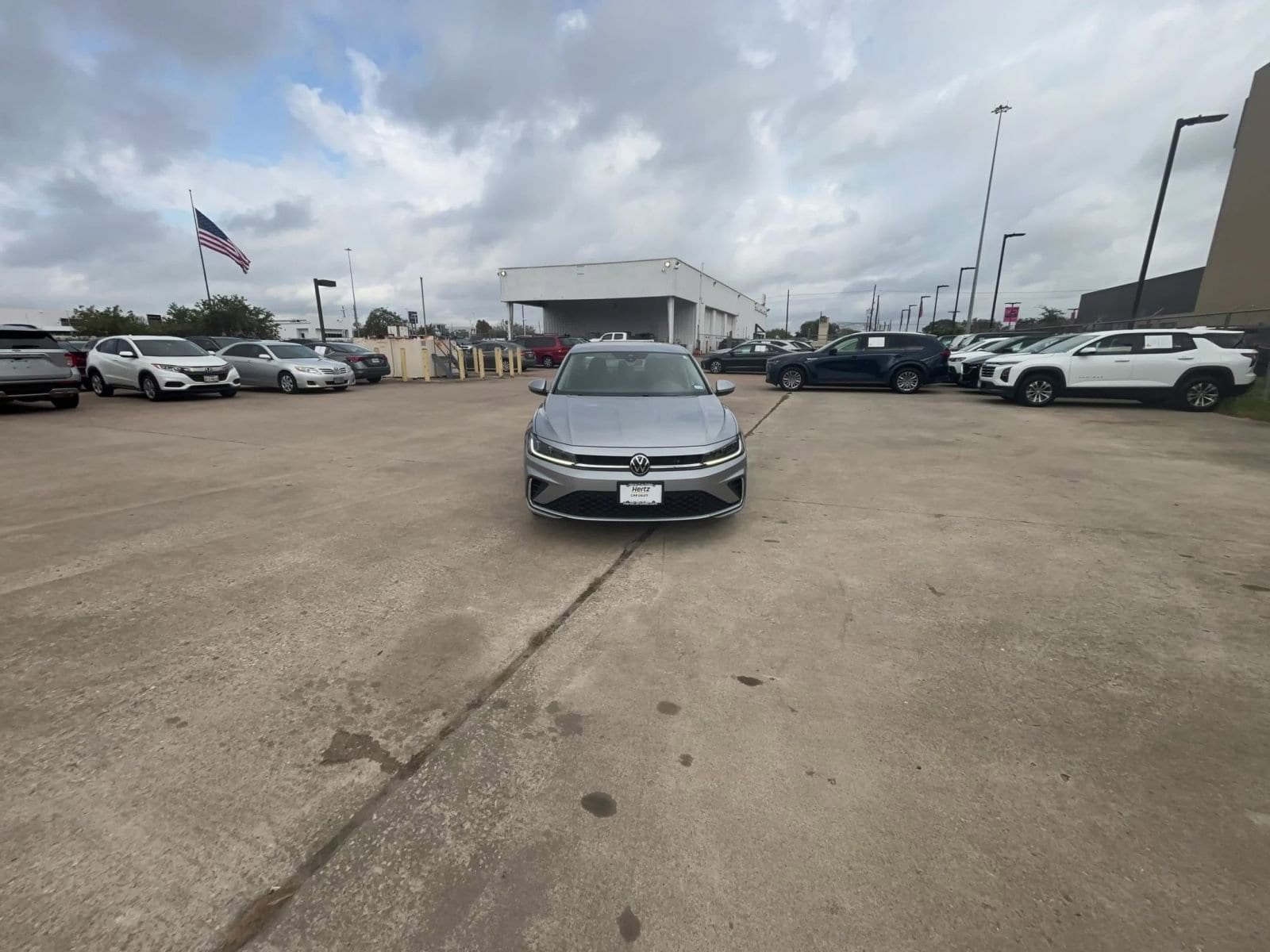 Thumbnail: 2025 Volkswagen Jetta - 16