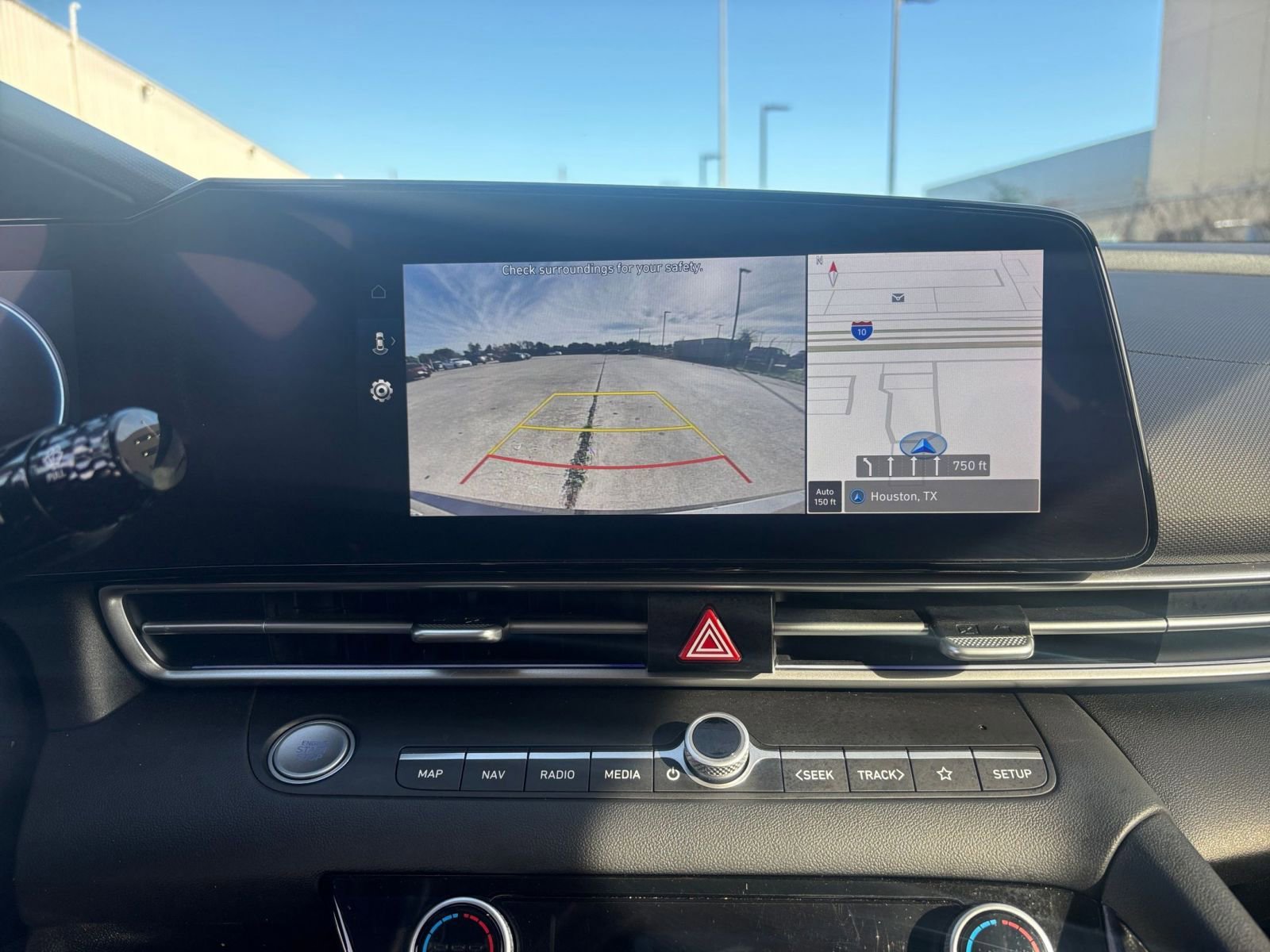 Thumbnail: 2025 Hyundai Elantra - 17