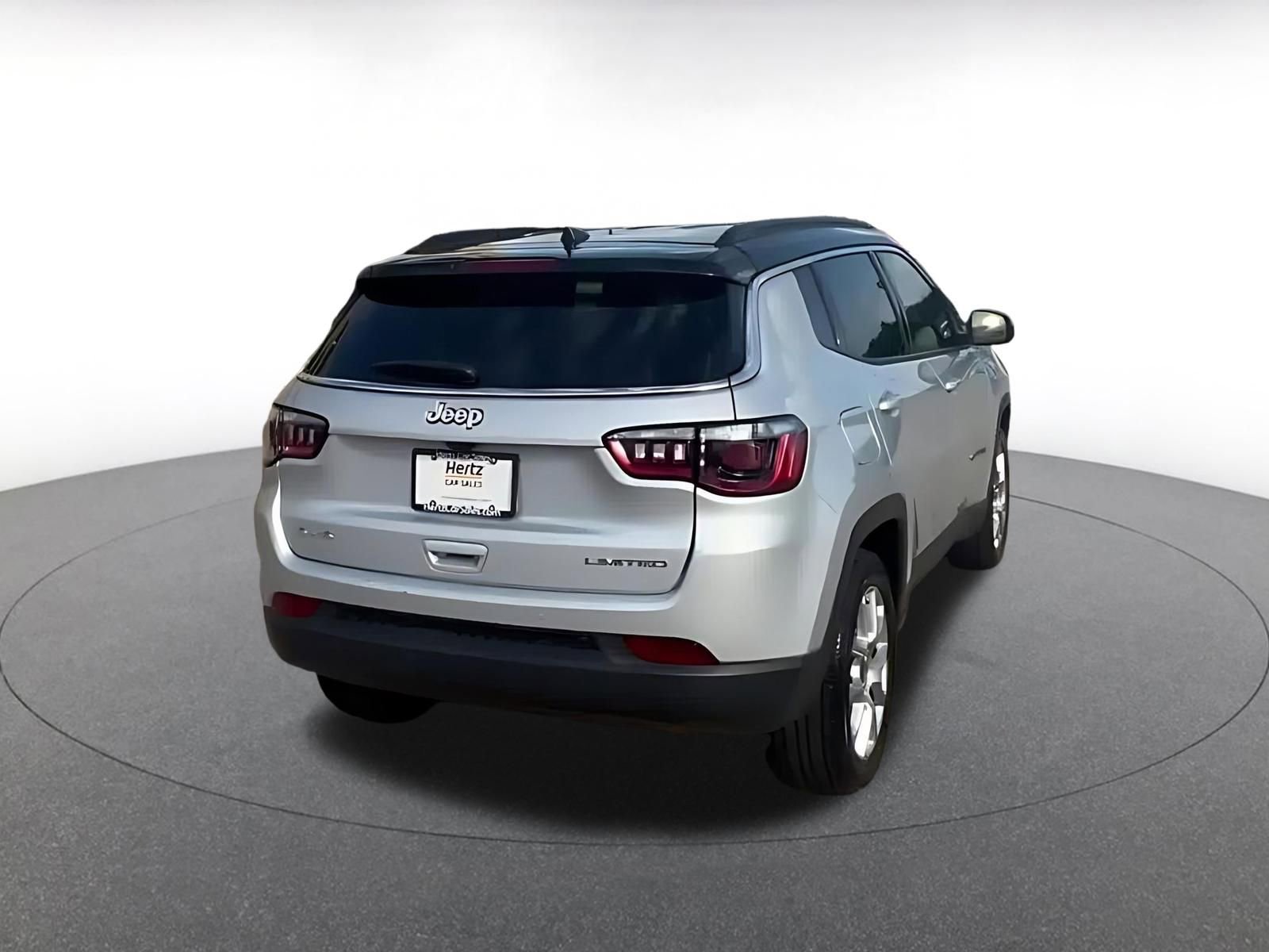 Thumbnail: 2025 Jeep Compass - 15