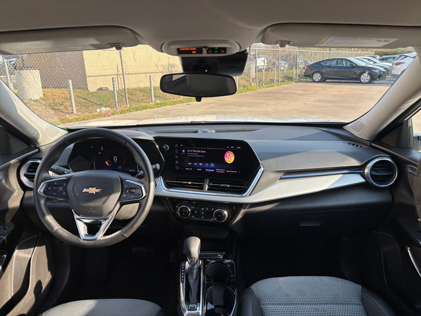 Thumbnail: 2025 Chevrolet Trax - 32