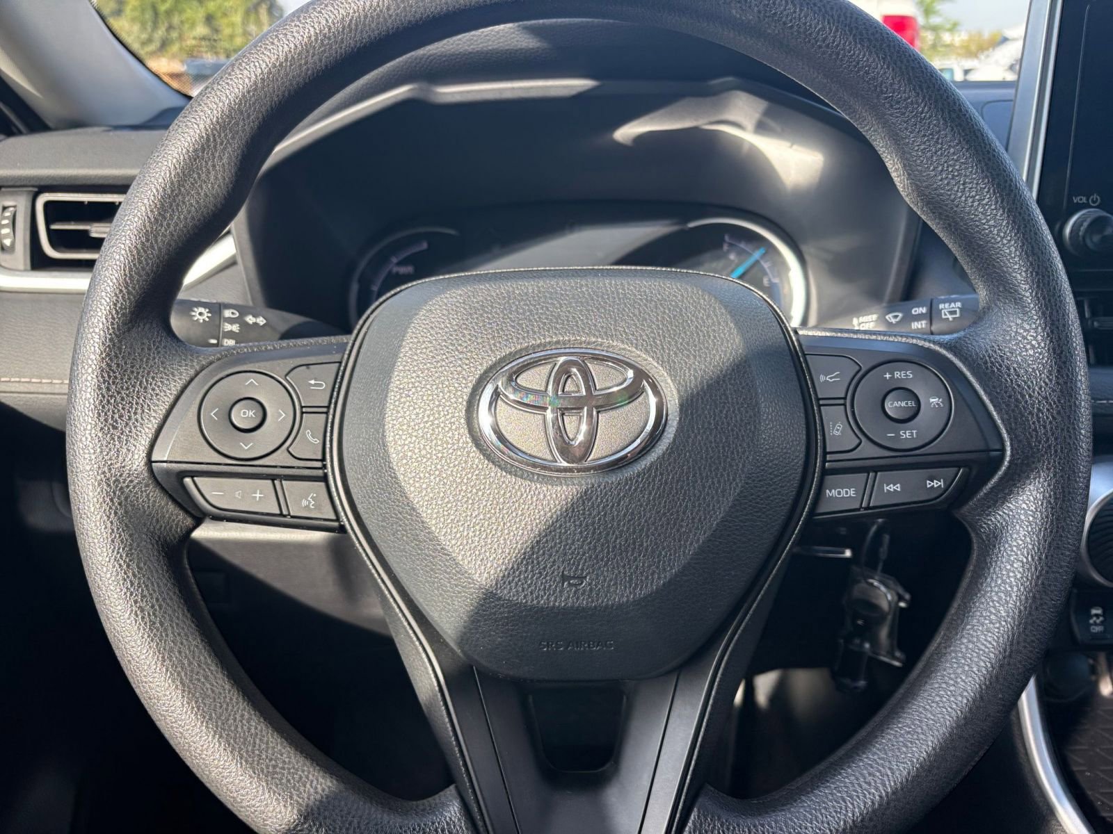 Thumbnail: 2025 Toyota RAV4 - 27