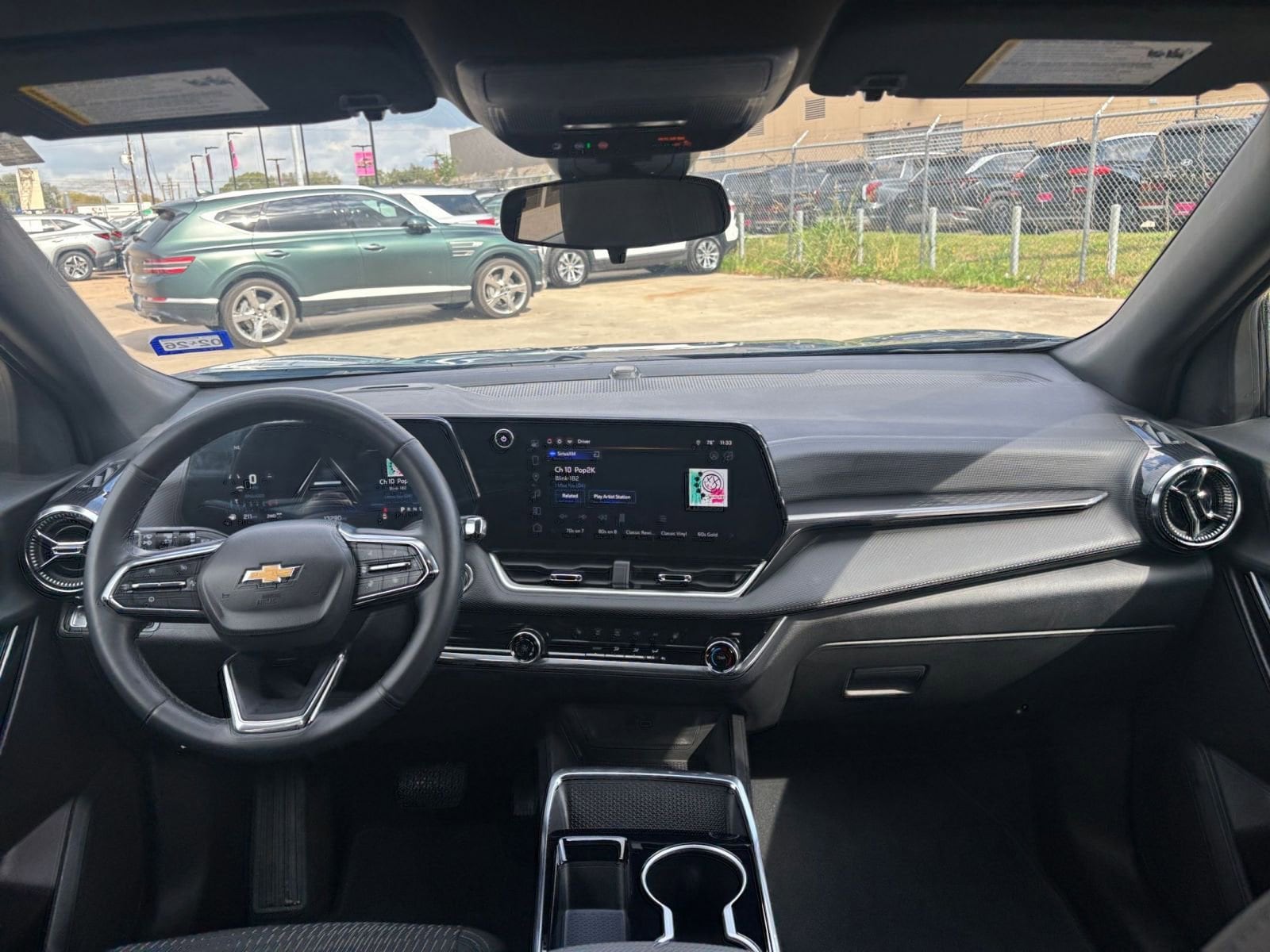 Thumbnail: 2025 Chevrolet Equinox - 32