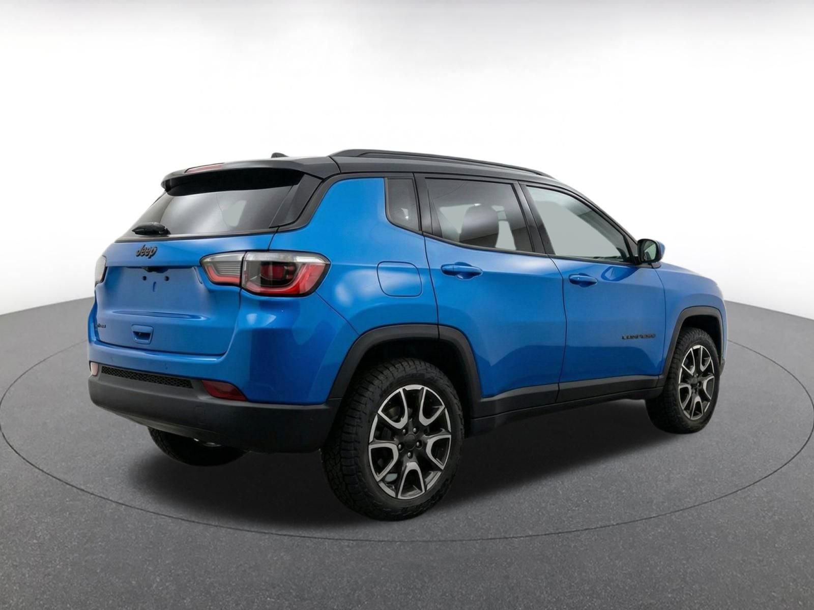 Thumbnail: 2025 Jeep Compass - 9