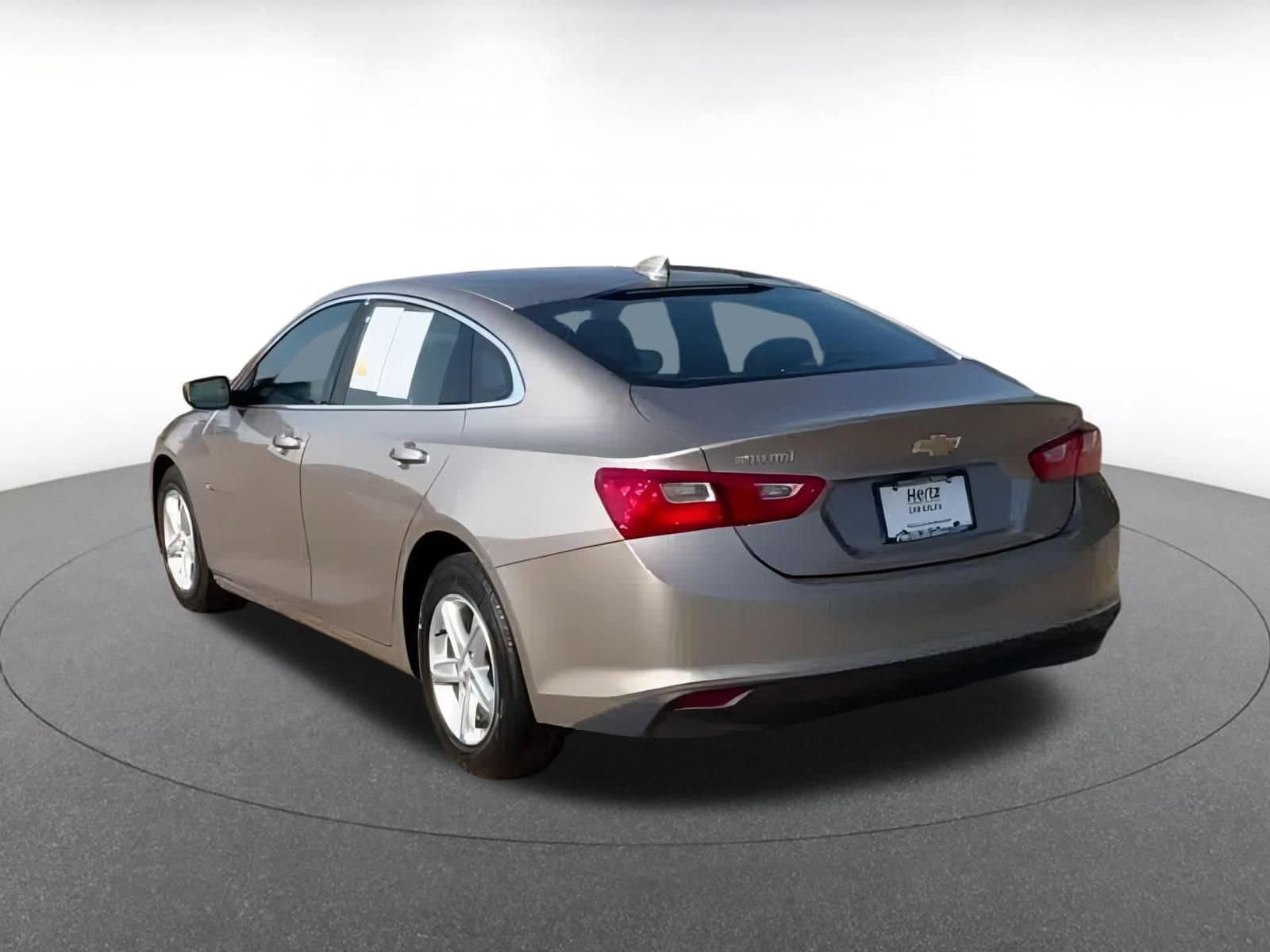 Thumbnail: 2024 Chevrolet Malibu - 10