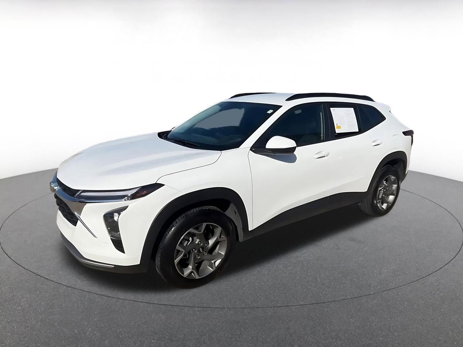 Thumbnail: 2025 Chevrolet Trax - 8