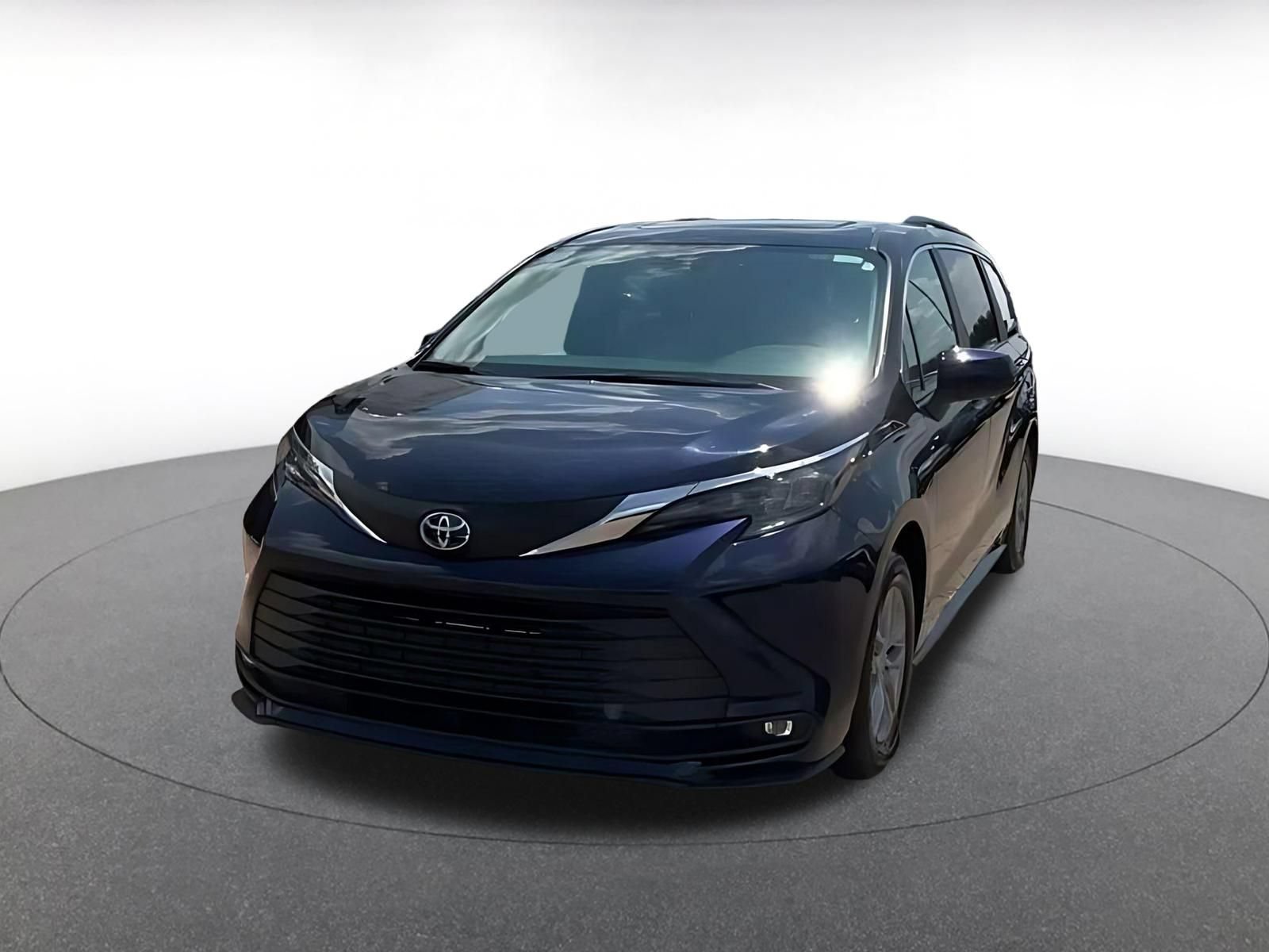 Thumbnail: 2025 Toyota Sienna - 6