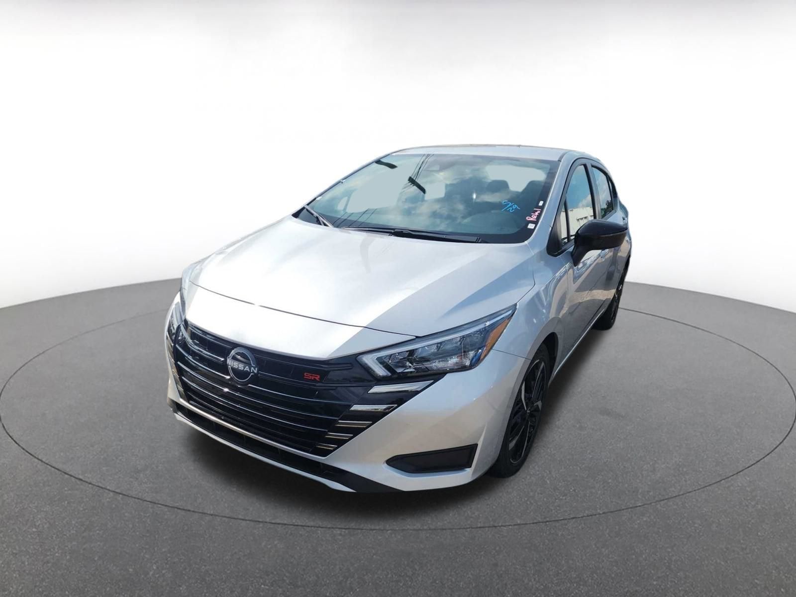 2024 Nissan Versa SR 2