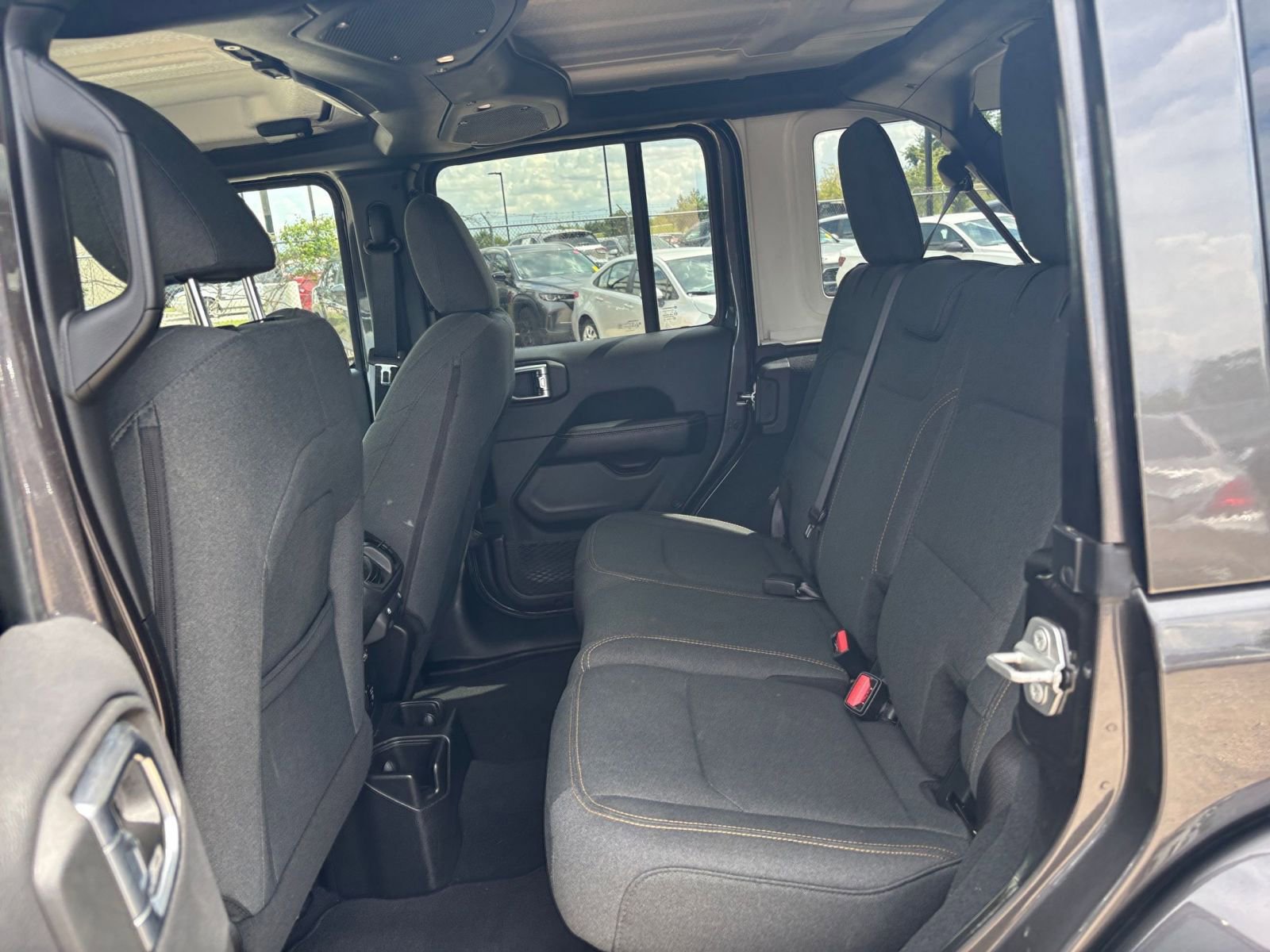 Thumbnail: 2025 Jeep Wrangler - 24