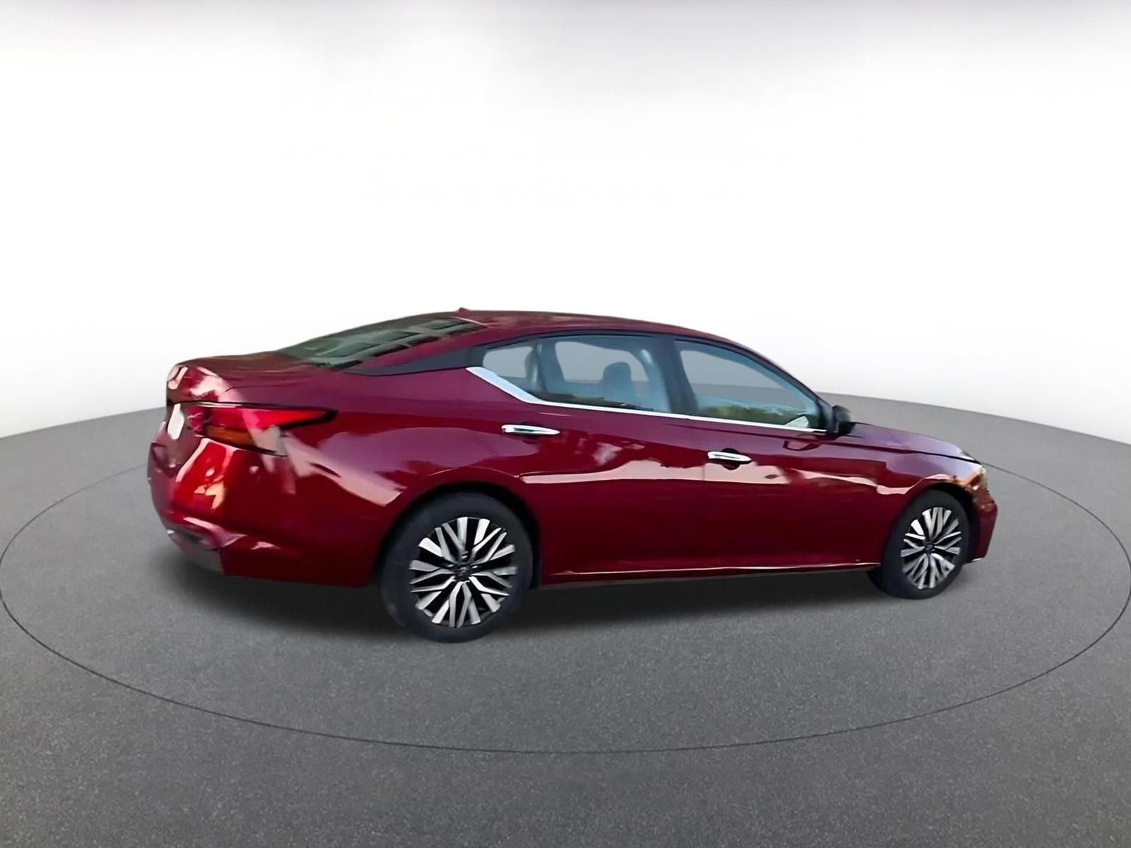 Thumbnail: 2025 Nissan Altima - 12