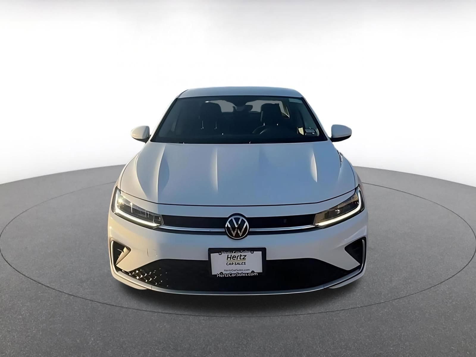 Thumbnail: 2025 Volkswagen Jetta - 4