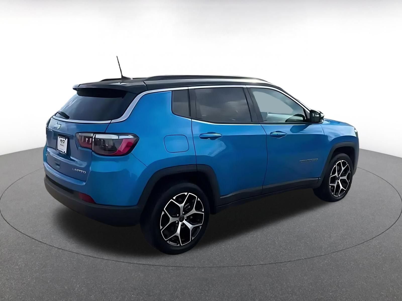 Thumbnail: 2025 Jeep Compass - 14