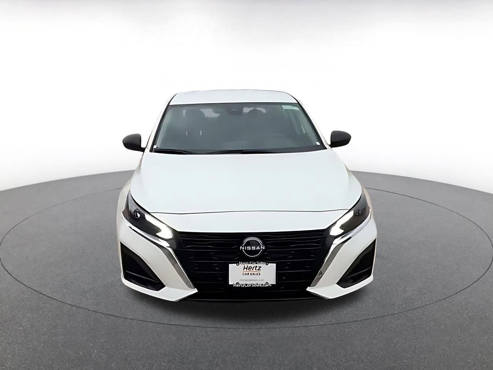 Thumbnail: 2025 Nissan Altima - 4