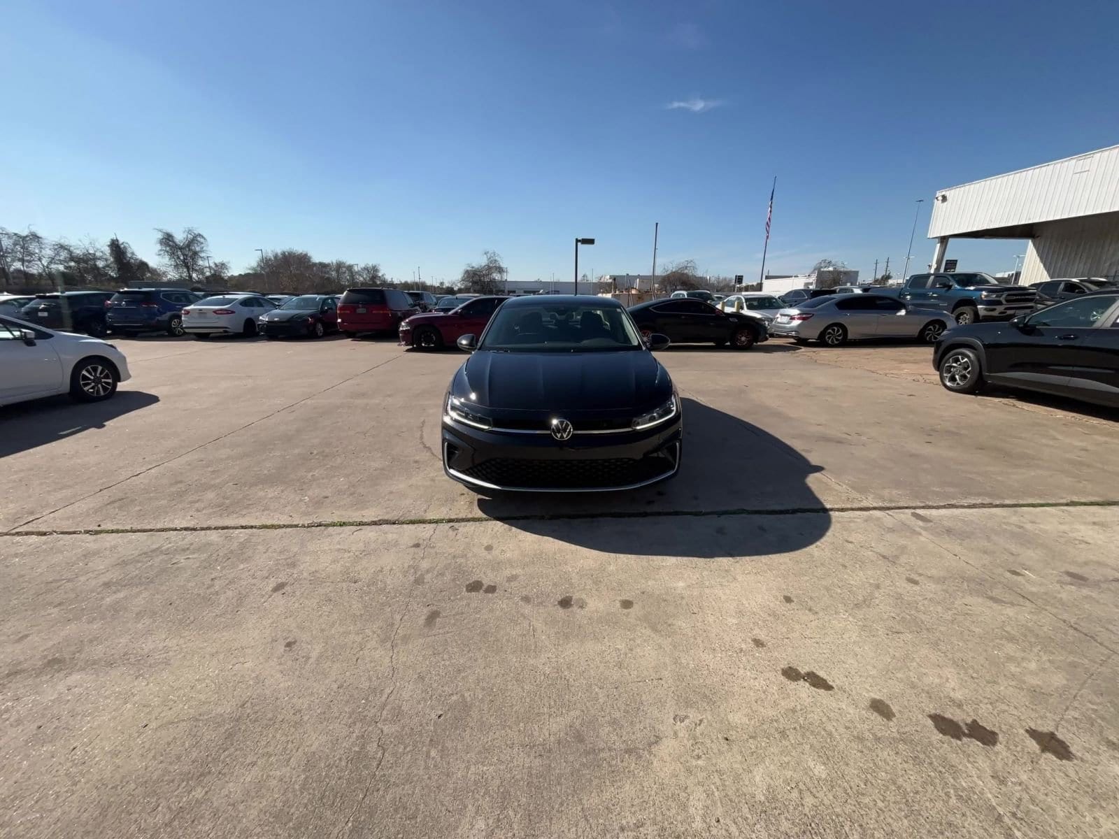 Thumbnail: 2025 Volkswagen Jetta - 16