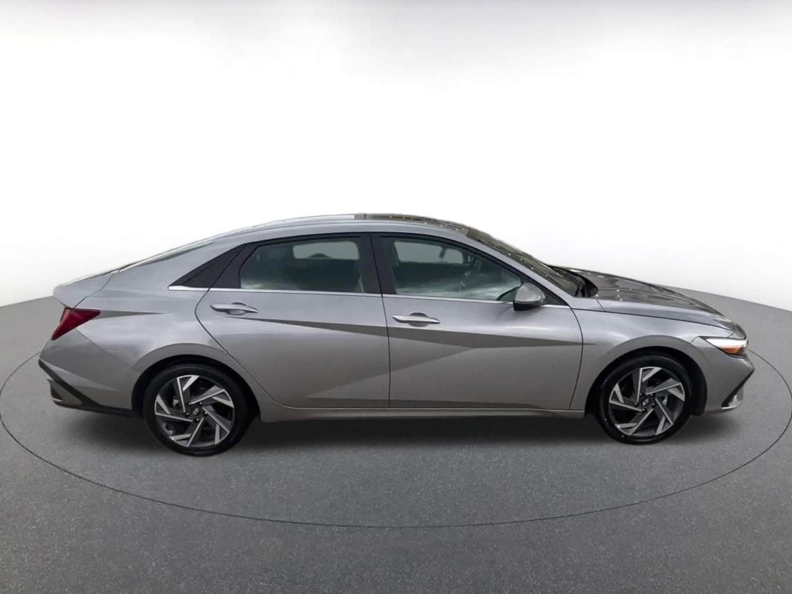 Thumbnail: 2025 Hyundai Elantra - 16