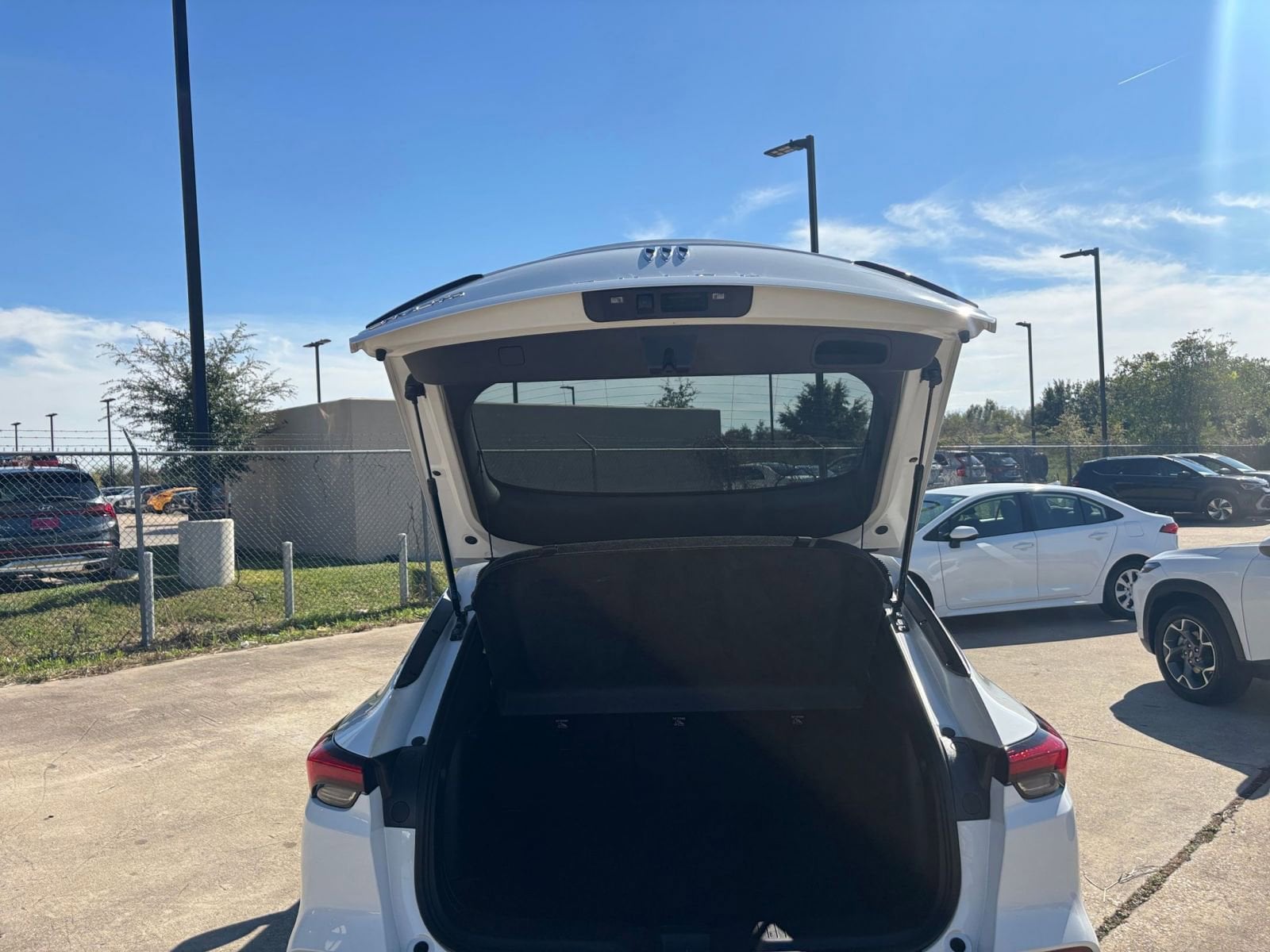 Thumbnail: 2025 Buick Envista - 29