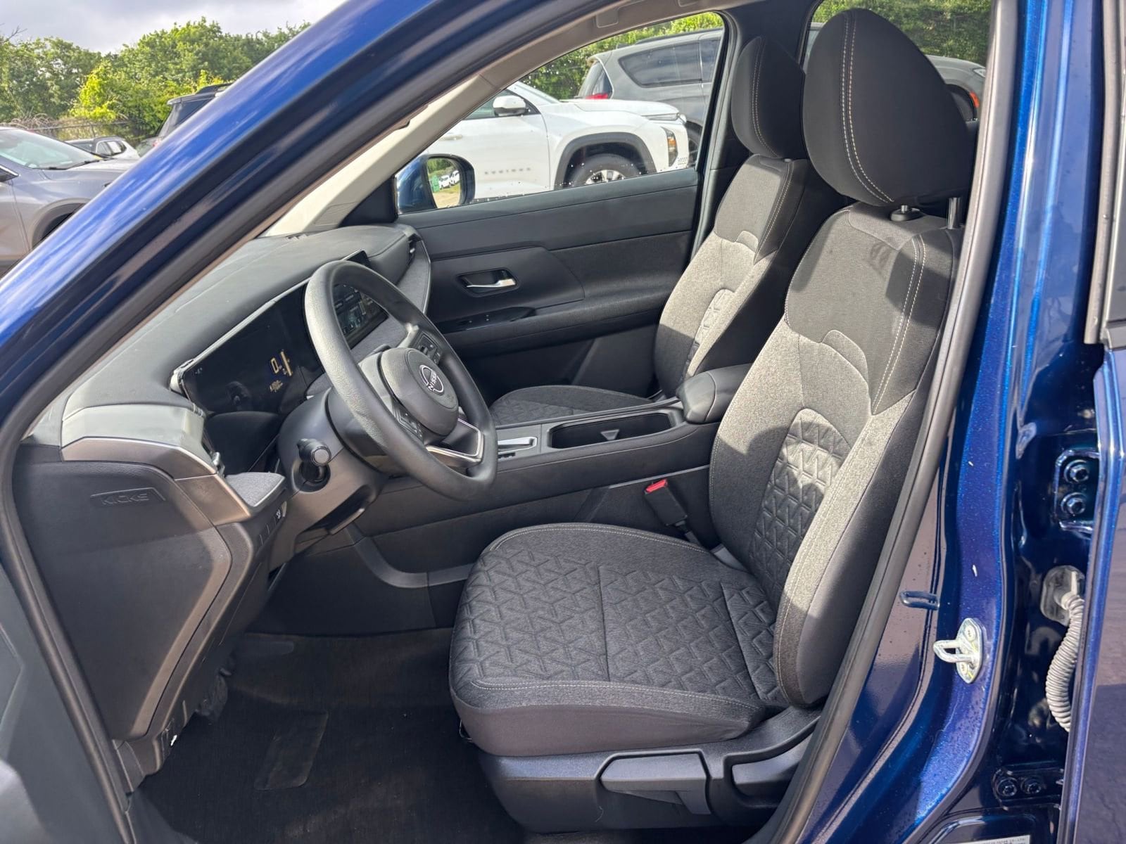 Thumbnail: 2025 Nissan Kicks - 24