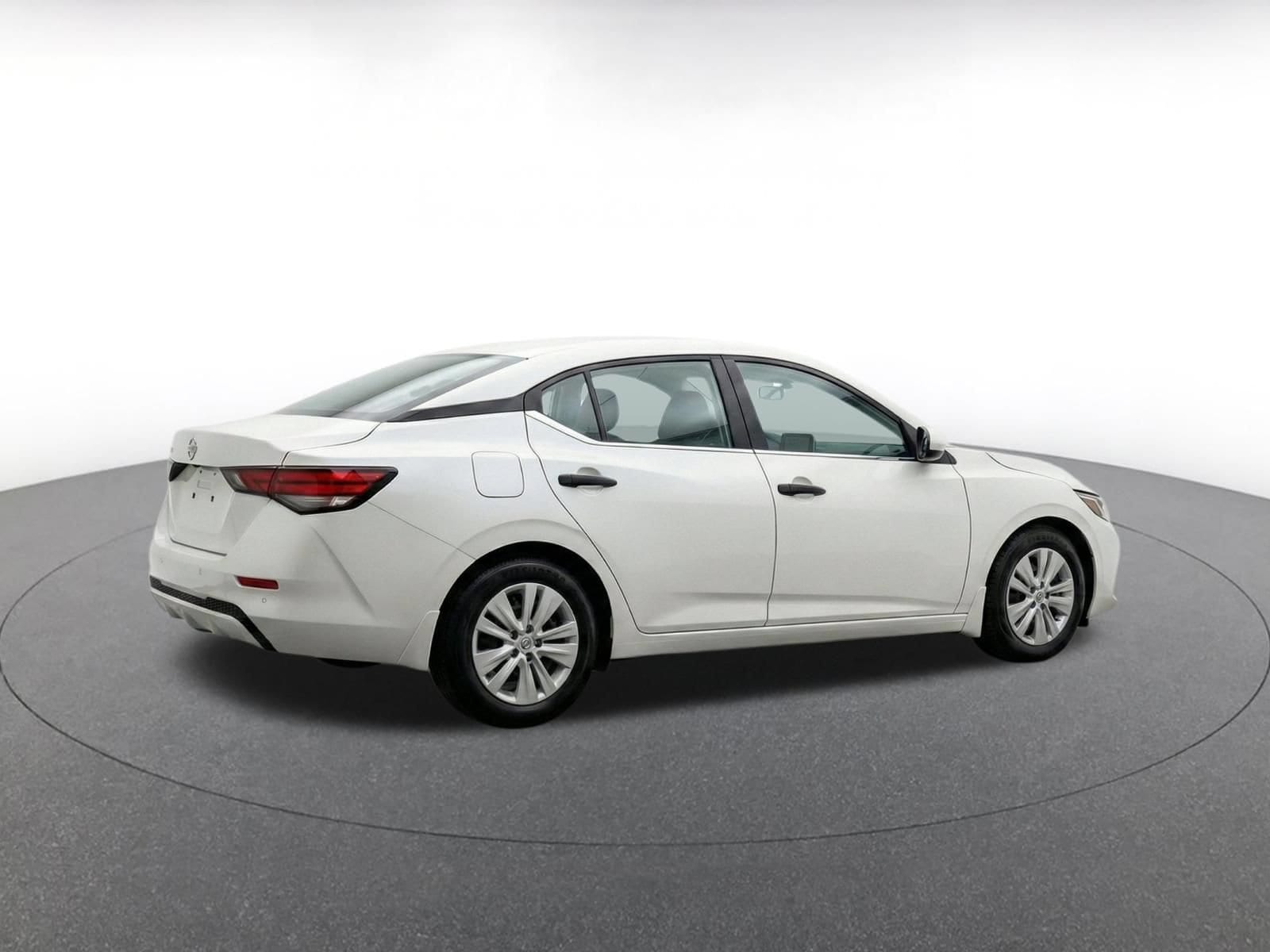 2025 Nissan Sentra S - Photo 9