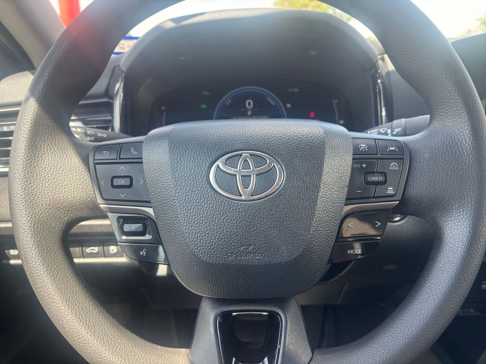 Thumbnail: 2025 Toyota Camry - 27