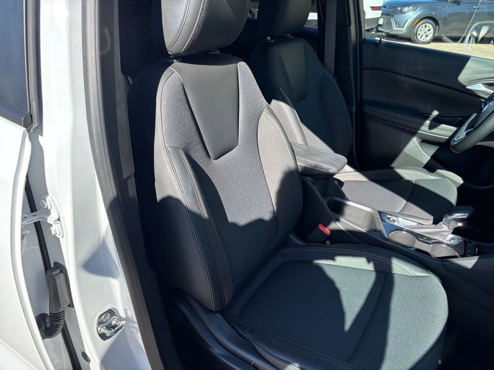 Thumbnail: 2025 Buick Encore GX - 35