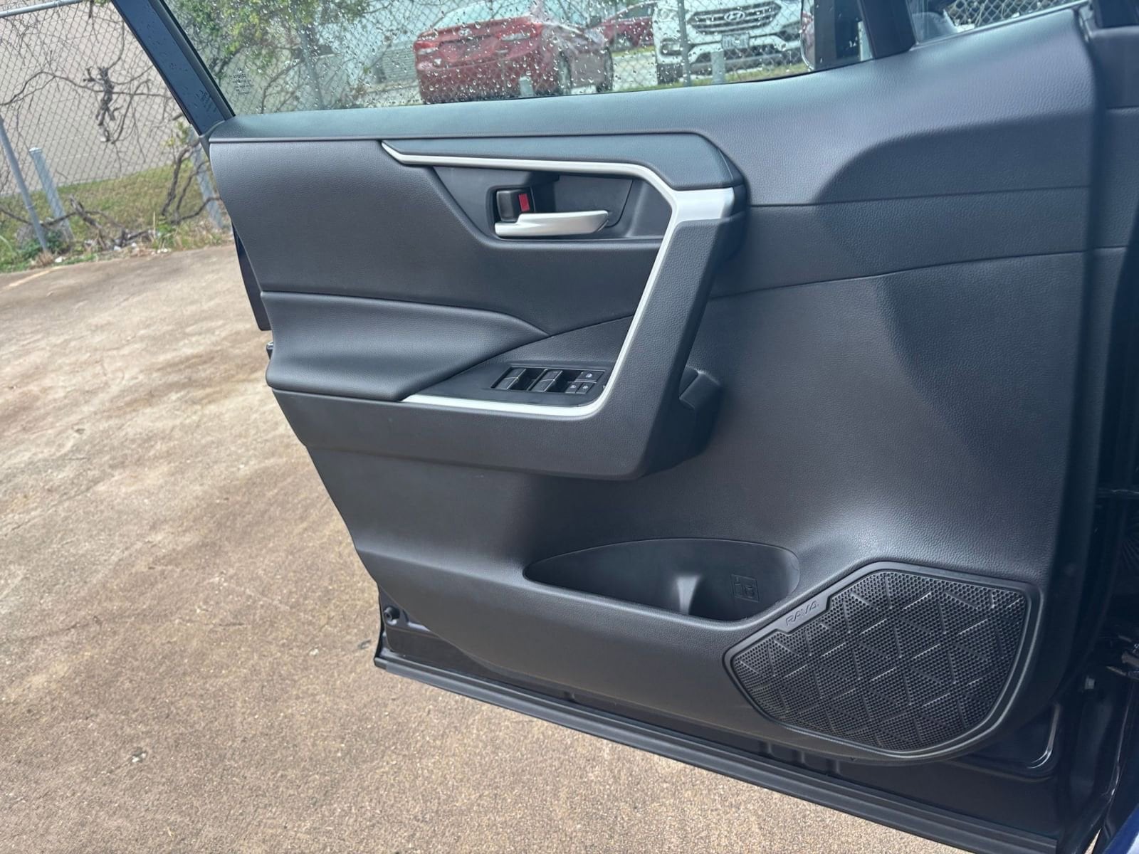 Thumbnail: 2025 Toyota RAV4 - 20