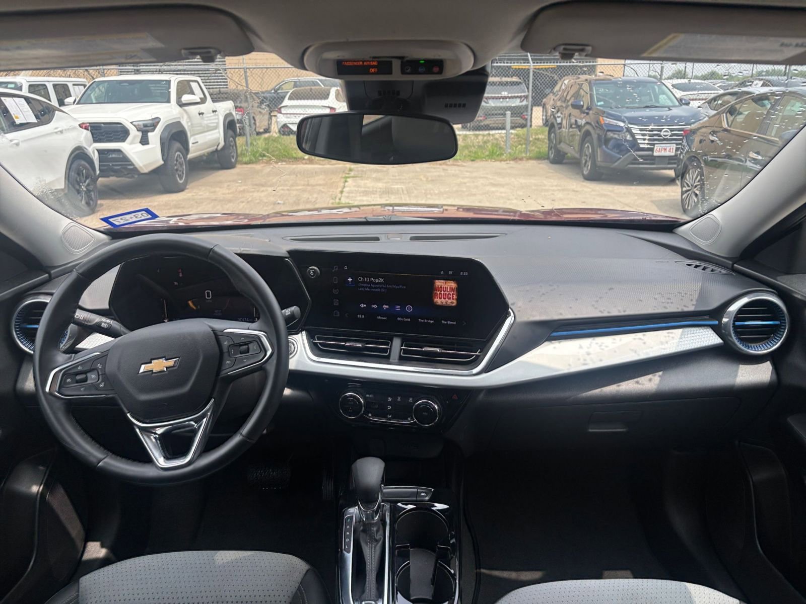 Thumbnail: 2025 Chevrolet Trax - 32