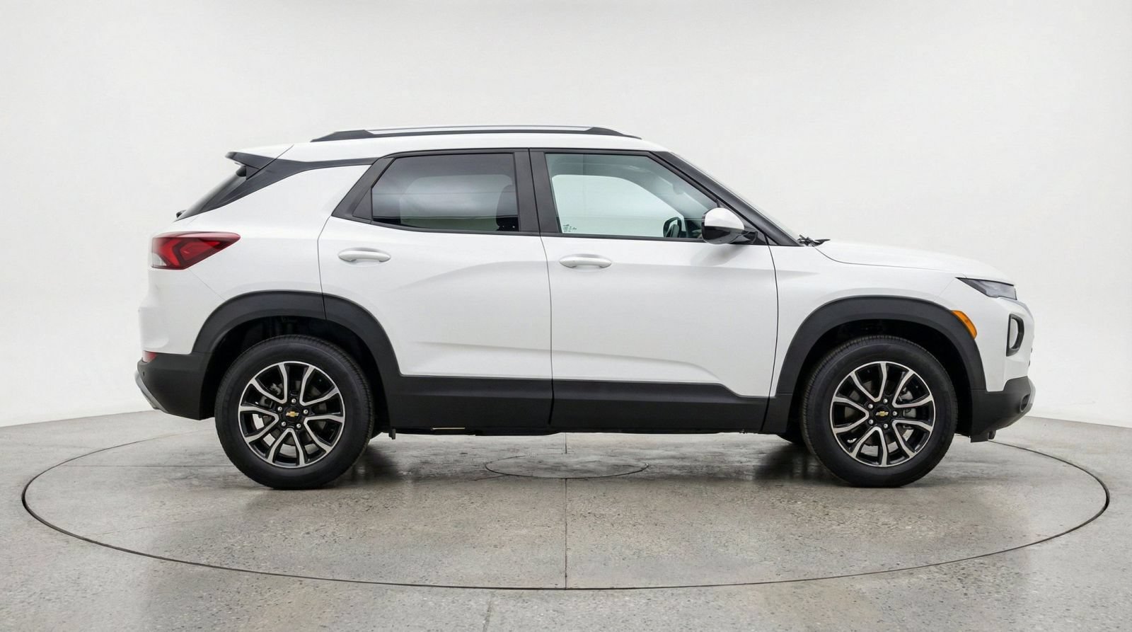Thumbnail: 2025 Chevrolet TrailBlazer - 13