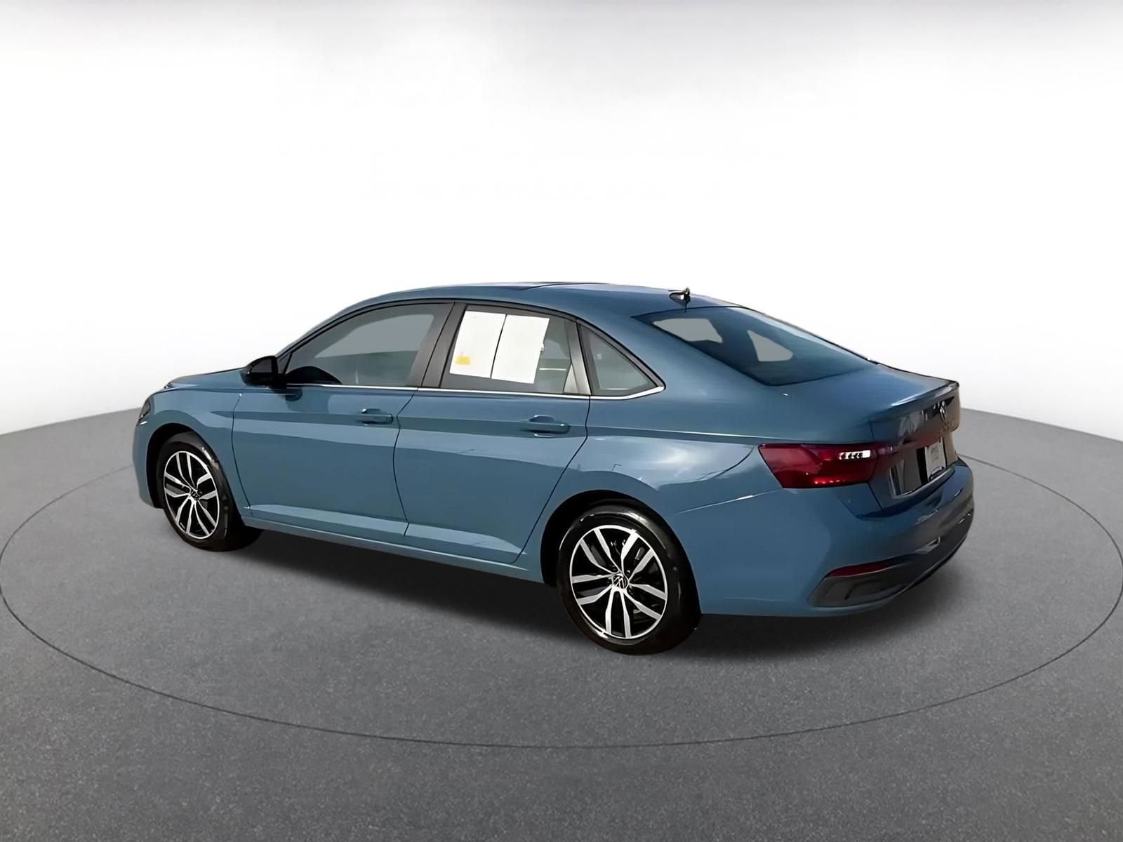 Thumbnail: 2025 Volkswagen Jetta - 10