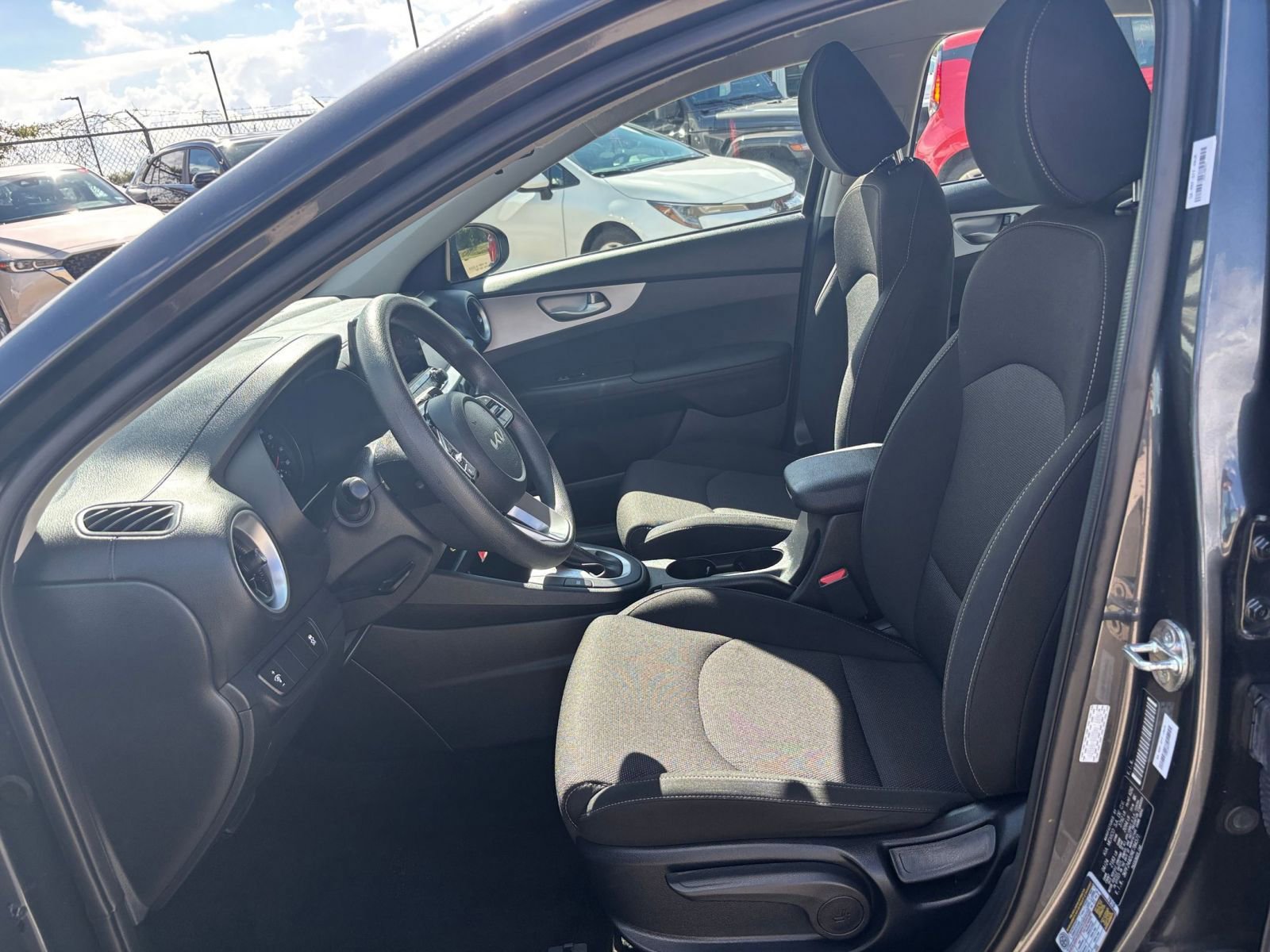 Thumbnail: 2024 Kia Forte - 24