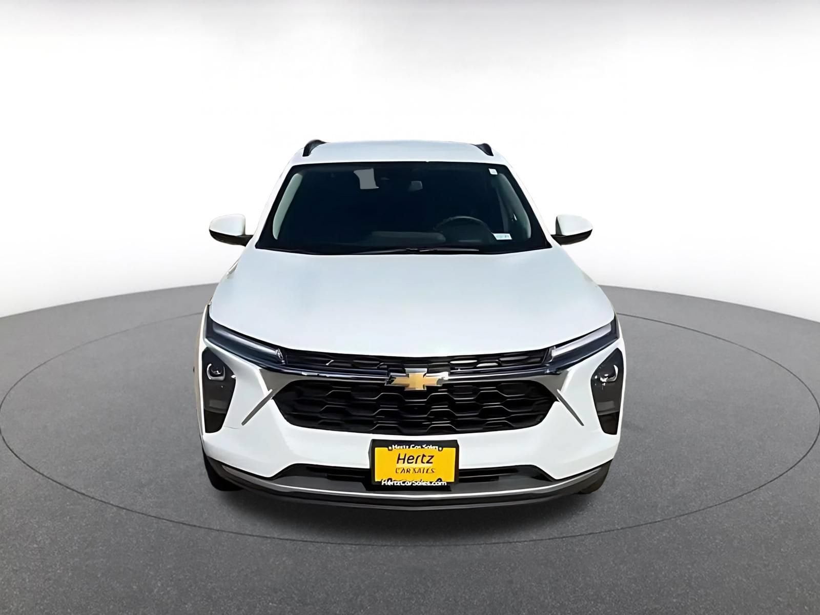 Thumbnail: 2025 Chevrolet Trax - 4
