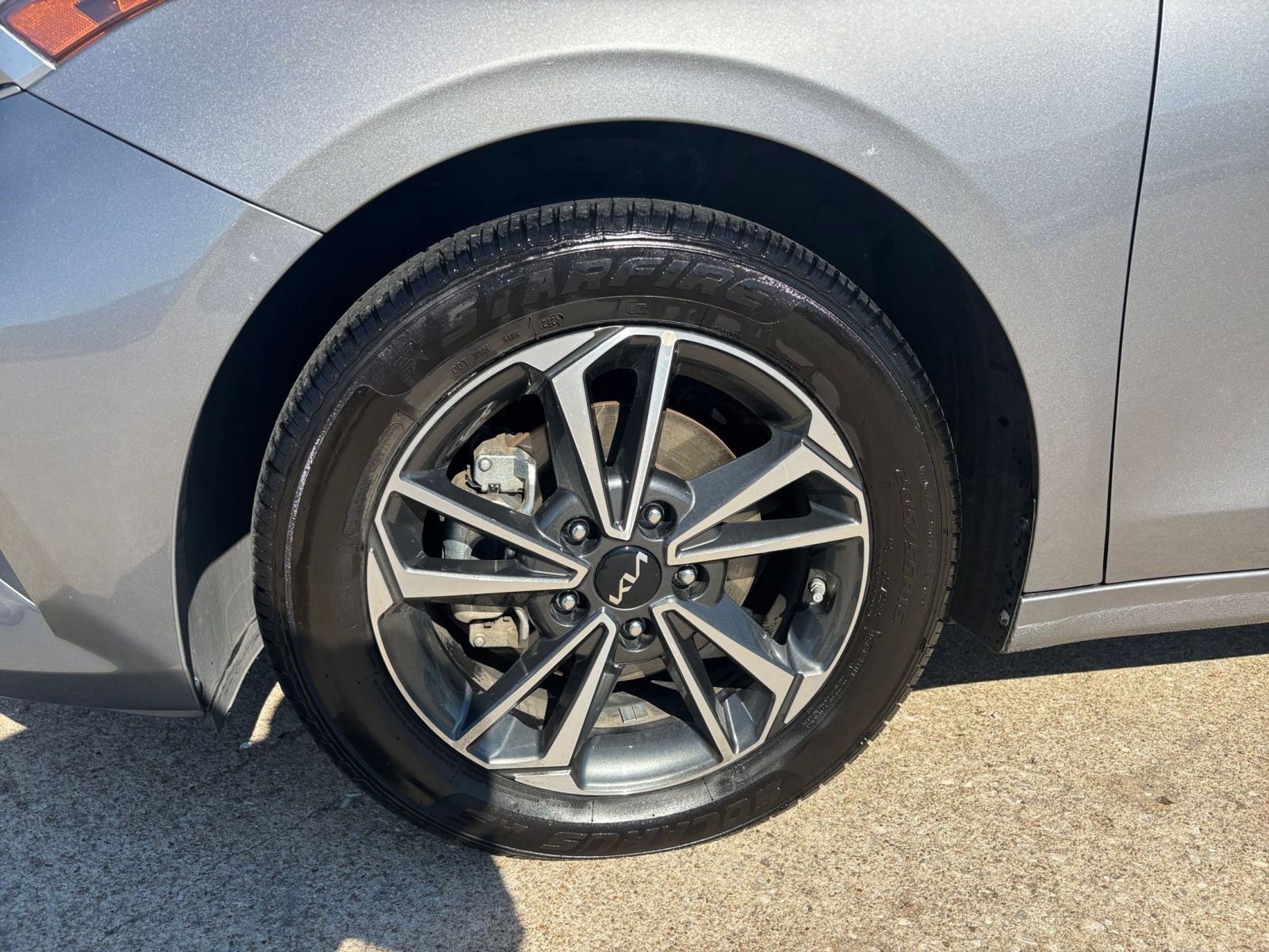 Thumbnail: 2024 Kia Forte - 28