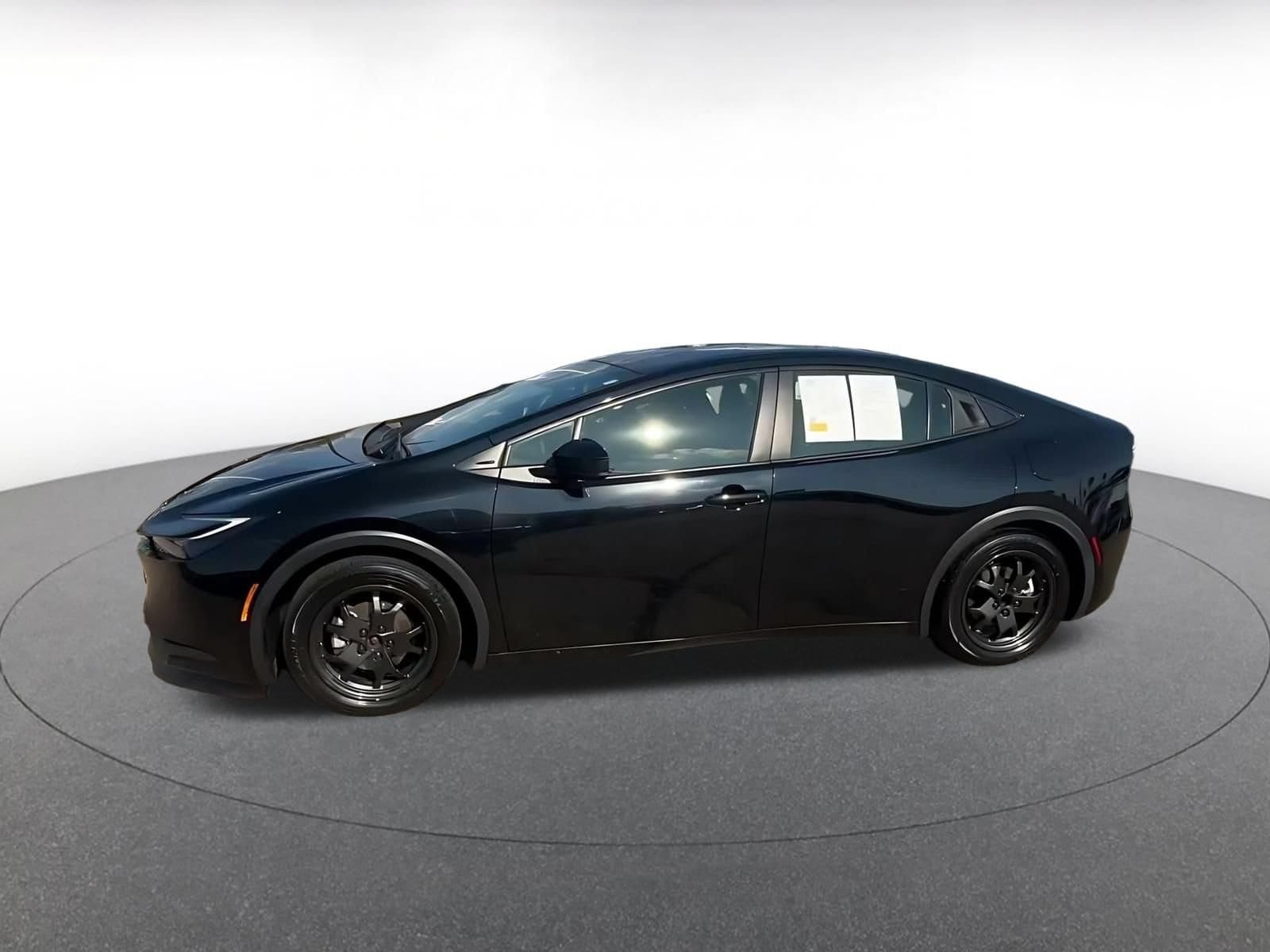 Thumbnail: 2024 Toyota Prius - 6