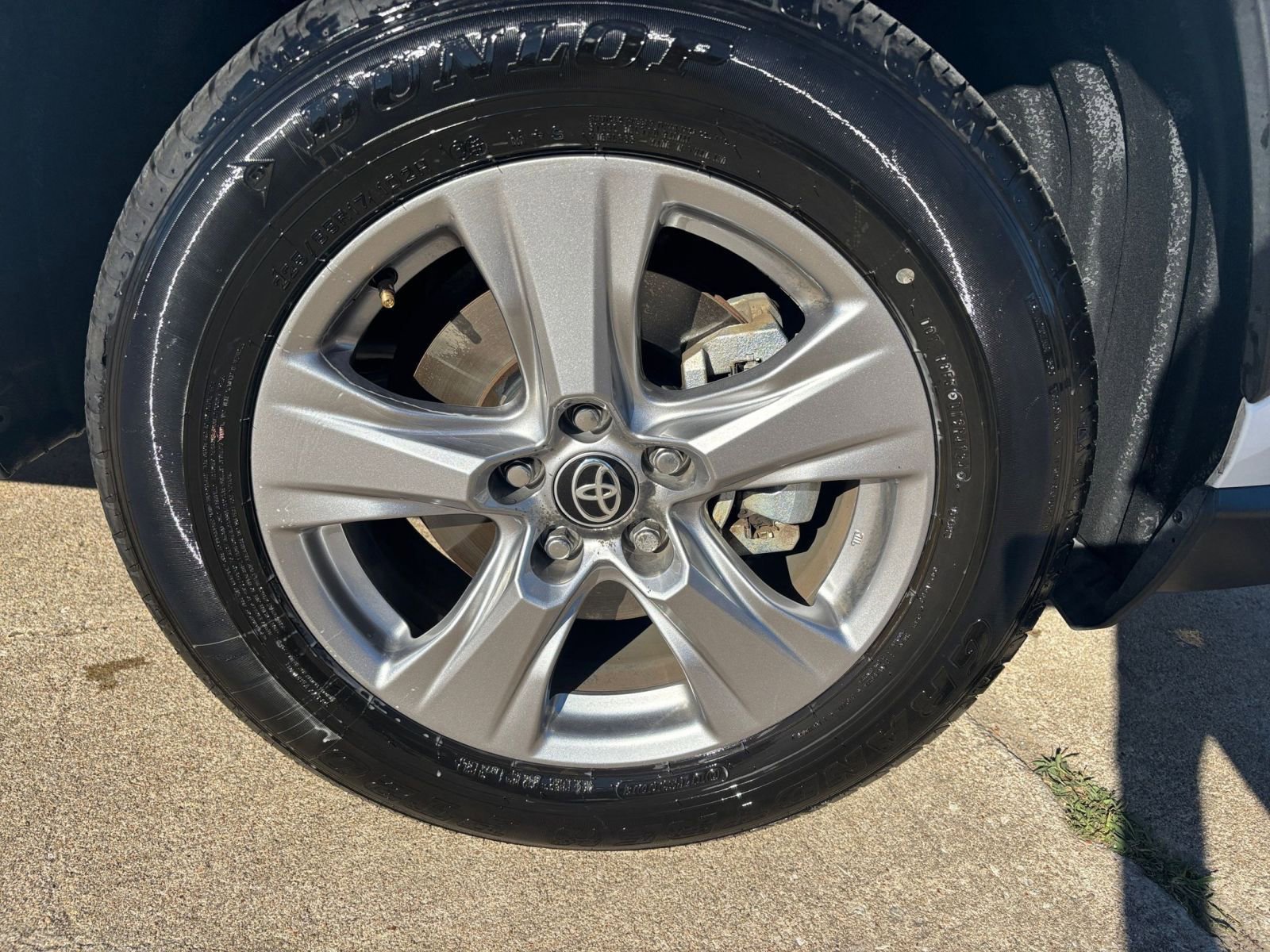 Thumbnail: 2025 Toyota RAV4 - 30