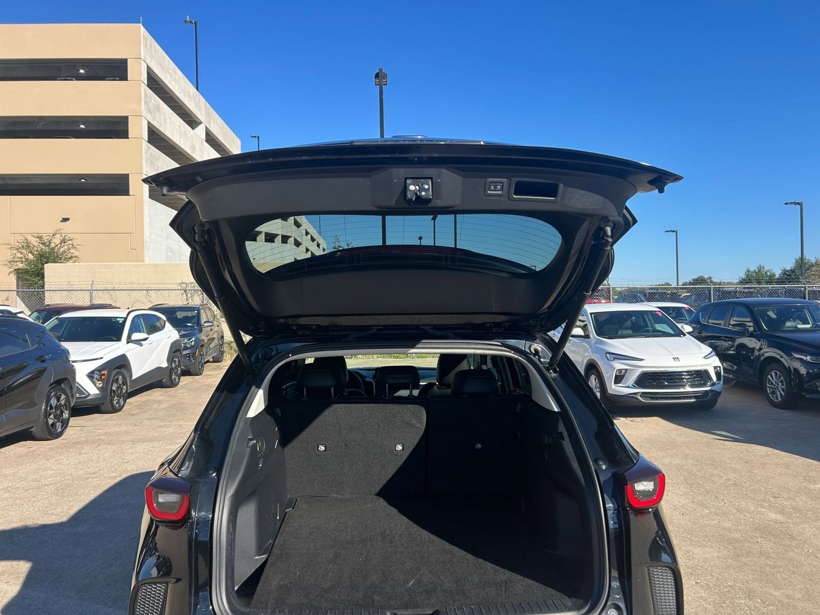 Thumbnail: 2025 Mazda CX-50 - 29