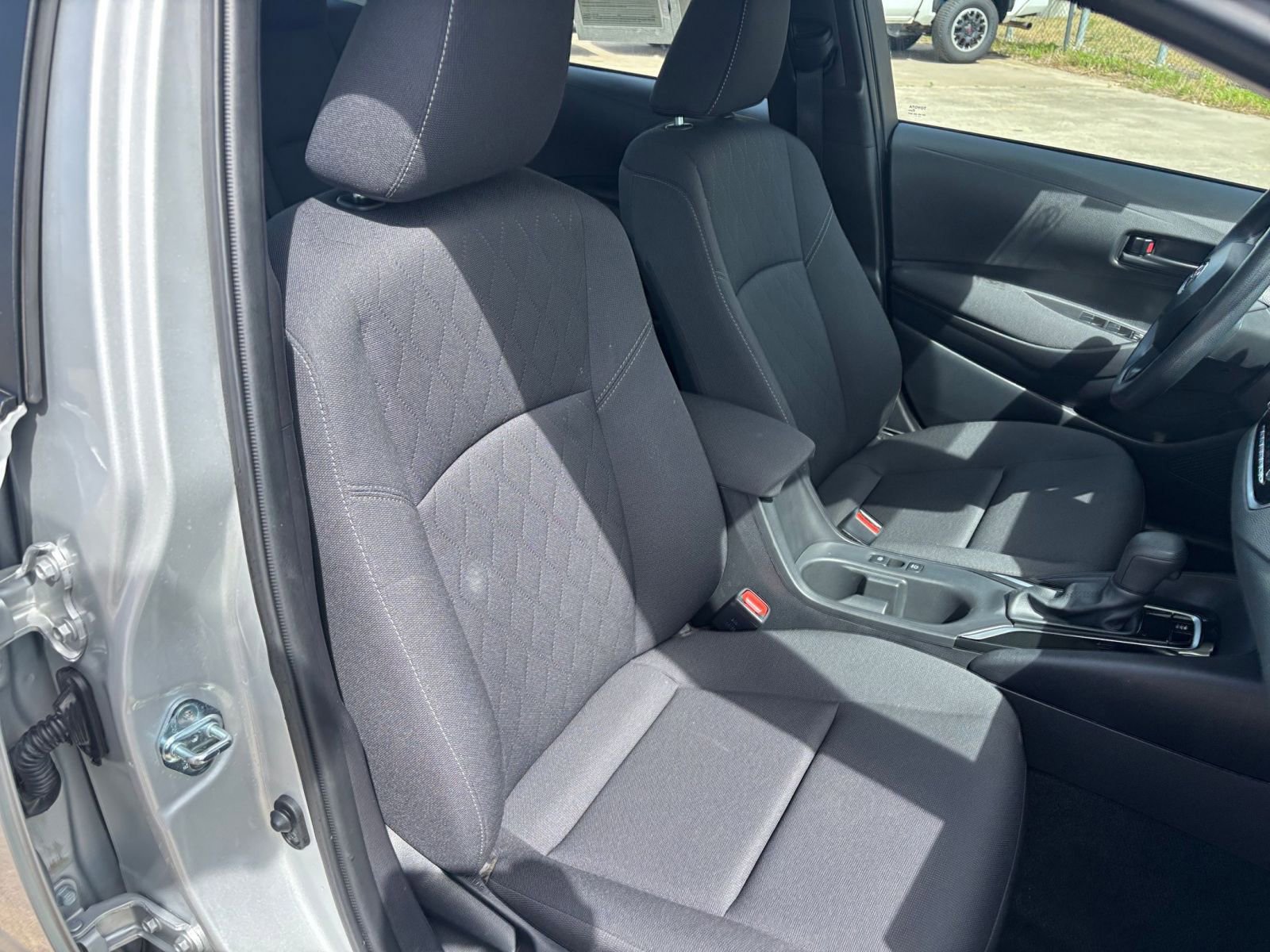 Thumbnail: 2025 Toyota Corolla - 34