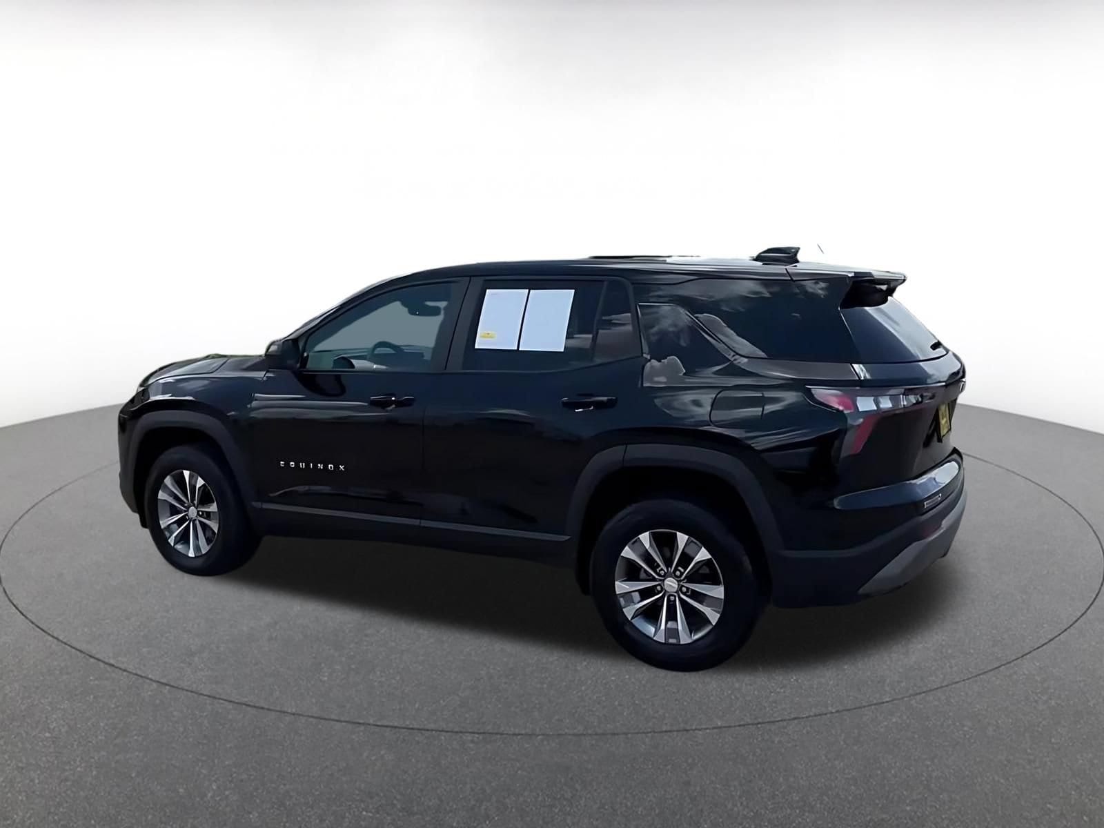 Thumbnail: 2025 Chevrolet Equinox - 4