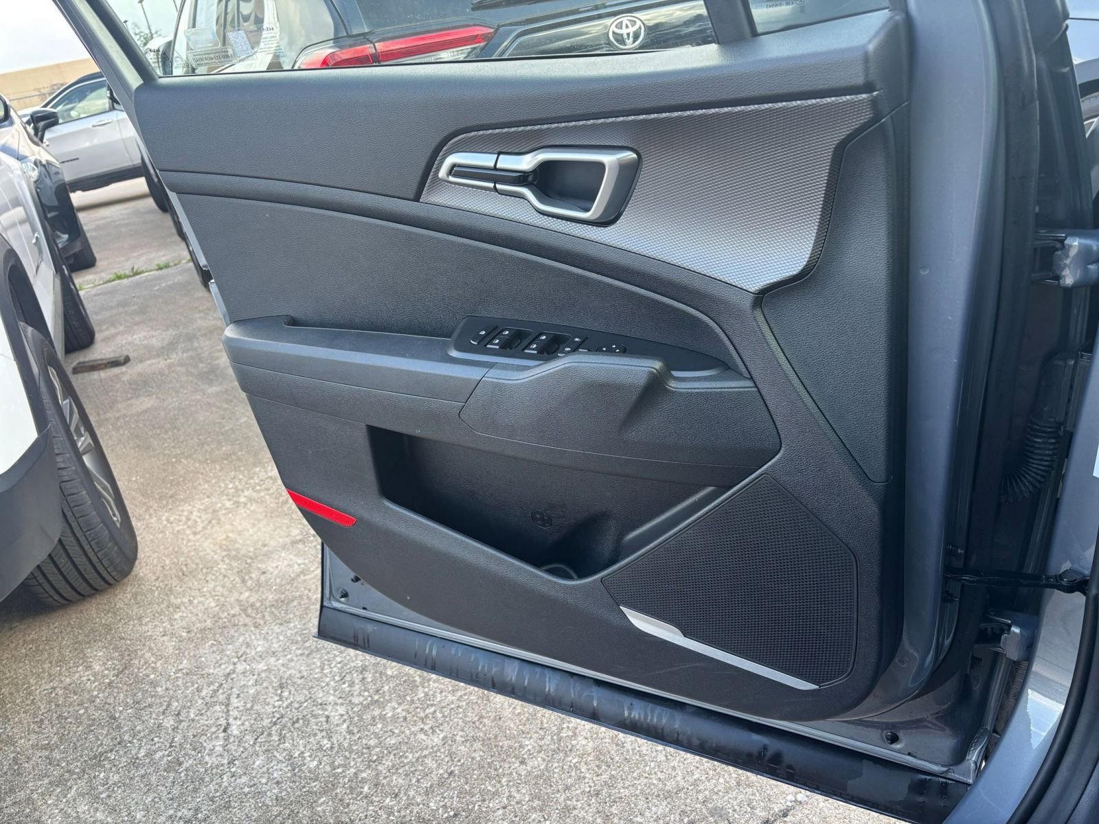 Thumbnail: 2025 Kia Sportage - 18