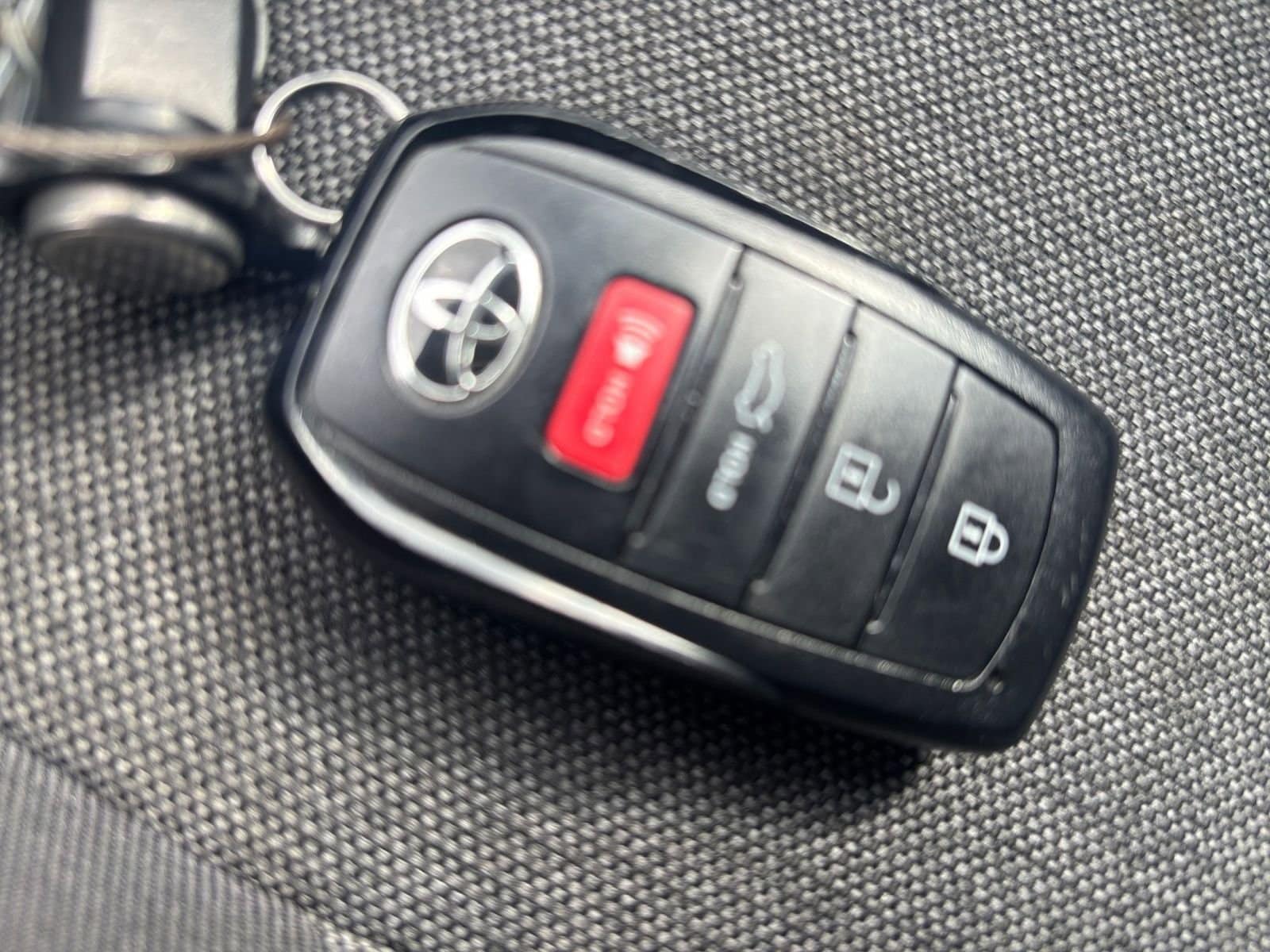 Thumbnail: 2025 Toyota Camry - 22