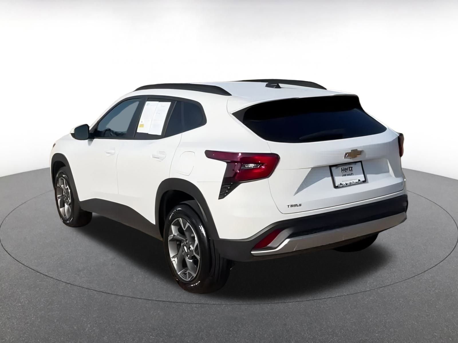 Thumbnail: 2025 Chevrolet Trax - 11