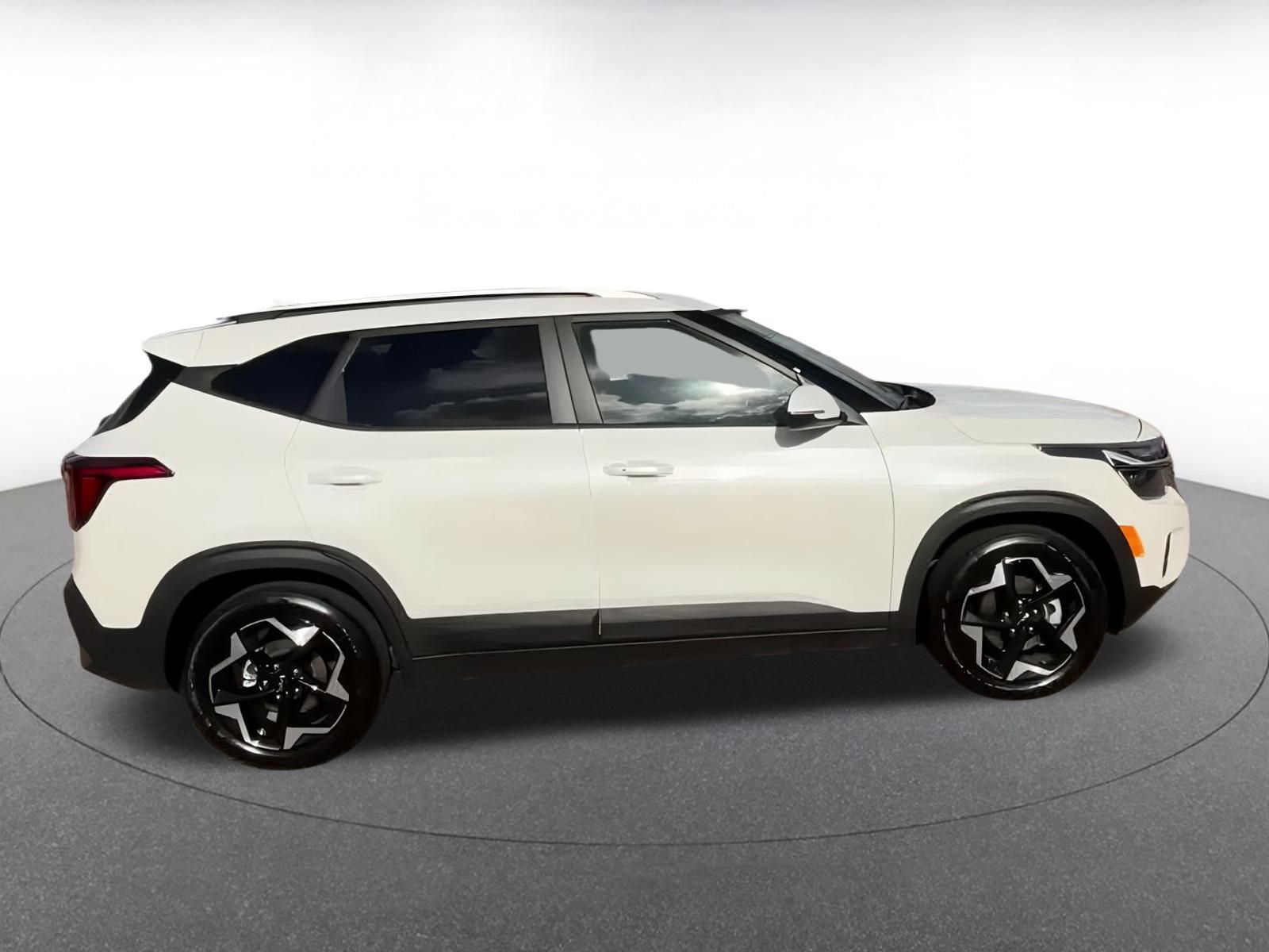 Thumbnail: 2025 Kia Seltos - 14