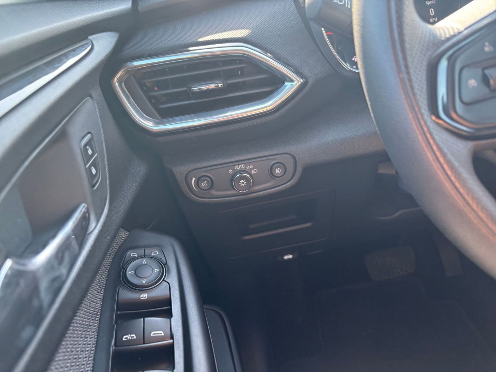 Thumbnail: 2023 Chevrolet TrailBlazer - 28