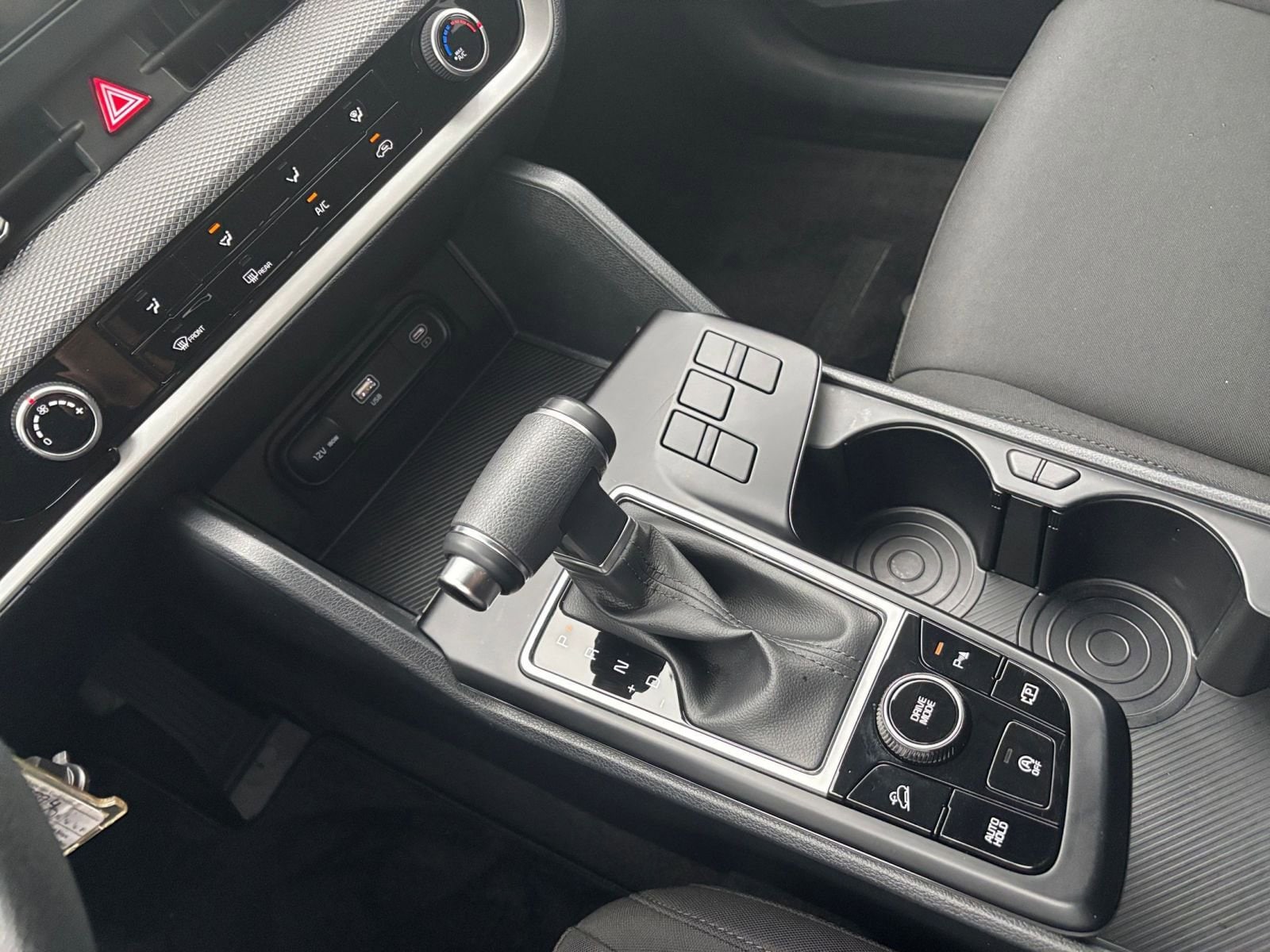 2024 Kia Sportage LX 32
