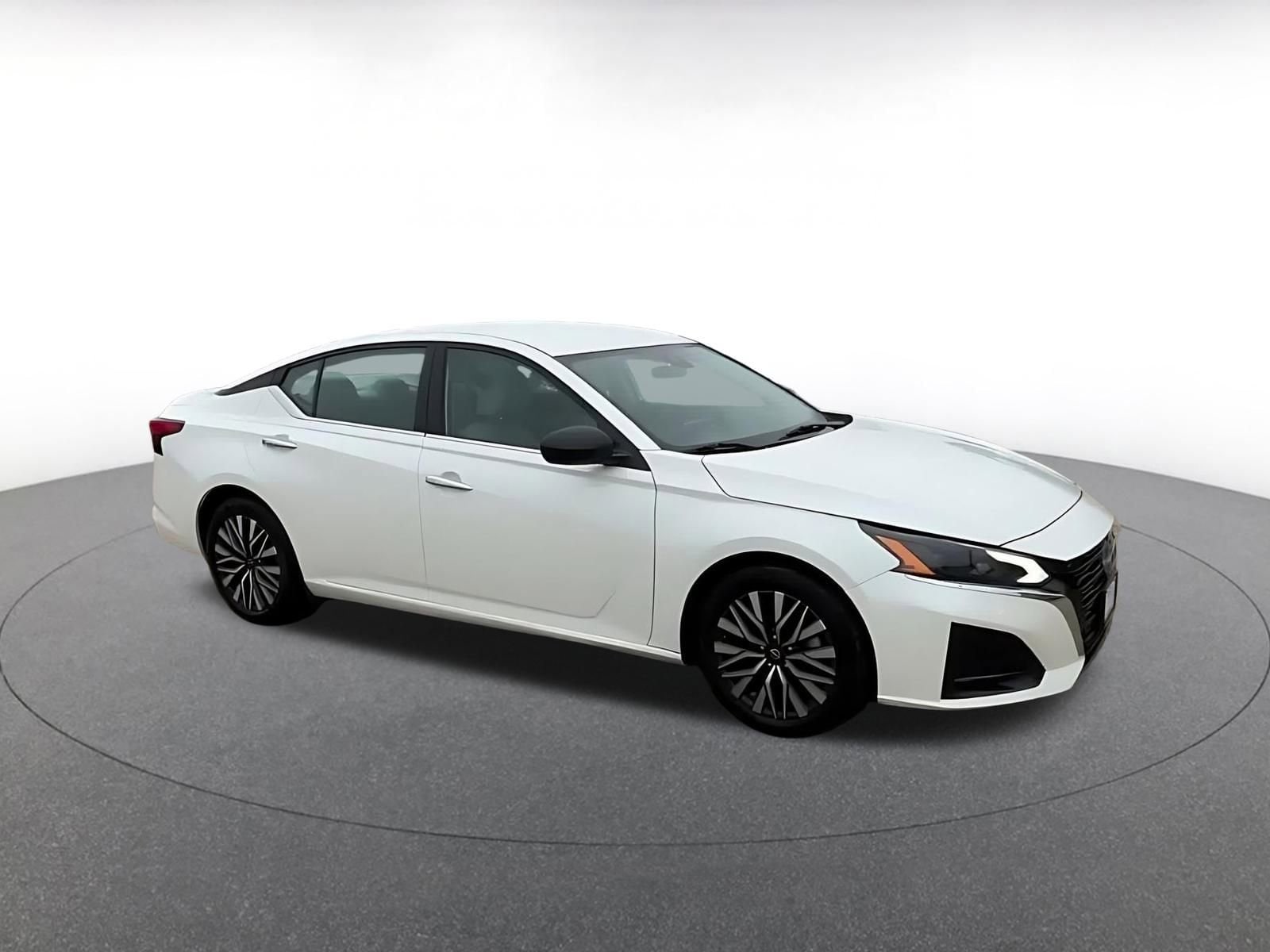 Thumbnail: 2025 Nissan Altima - 2