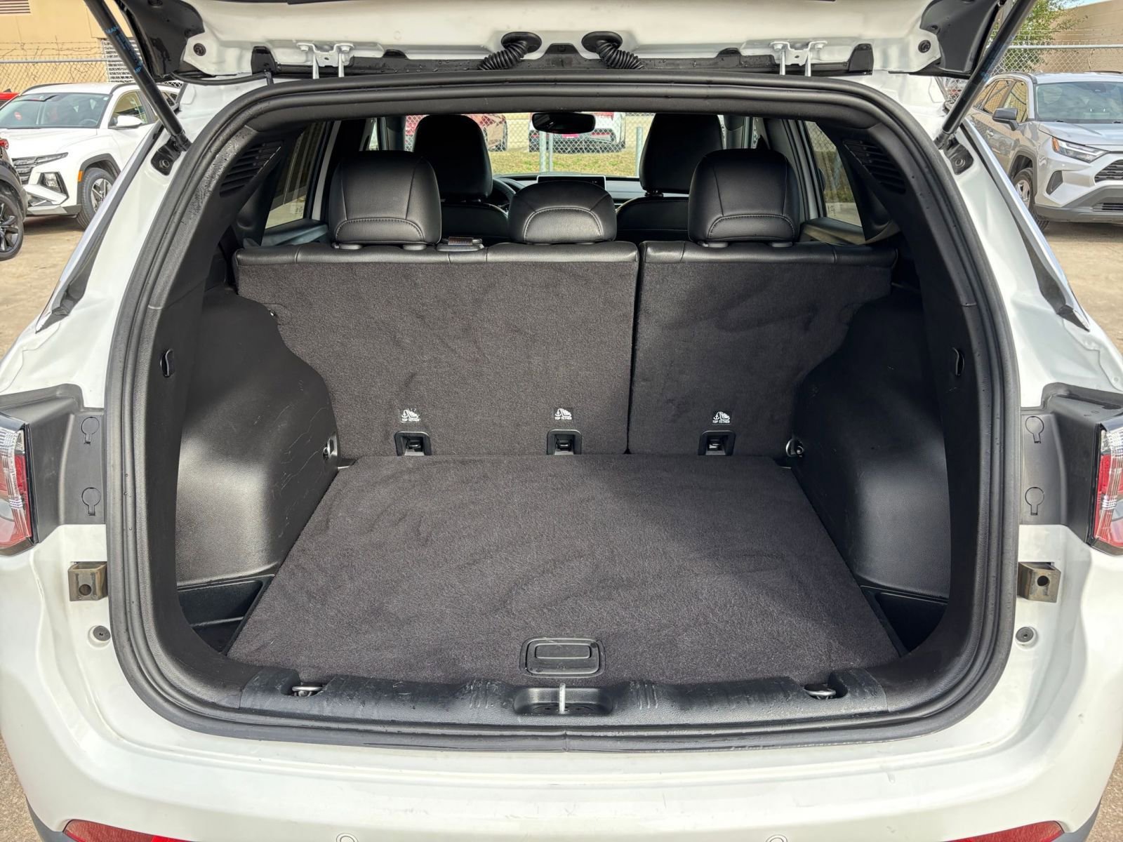 Thumbnail: 2025 Jeep Compass - 32