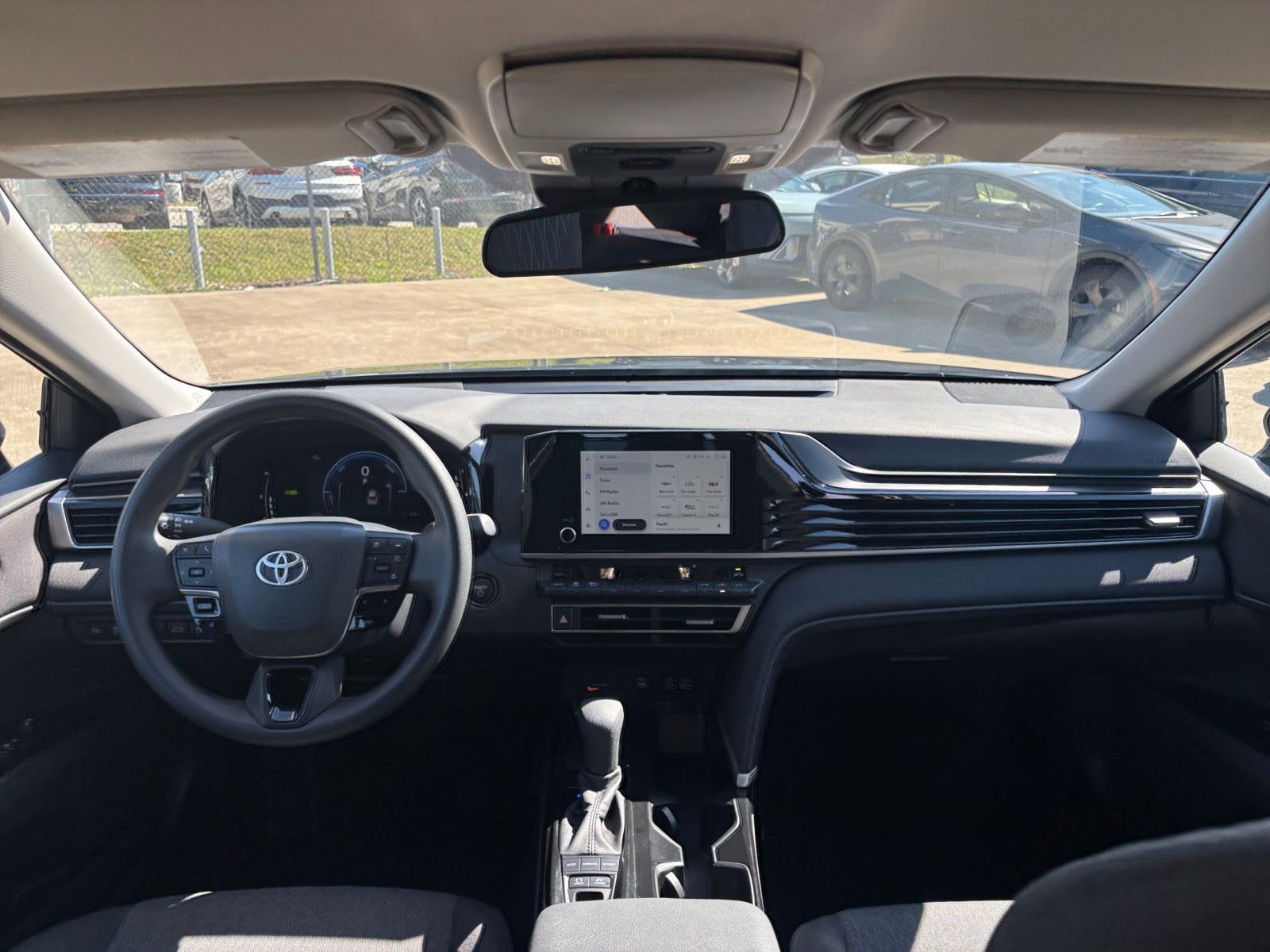 Thumbnail: 2025 Toyota Camry - 32