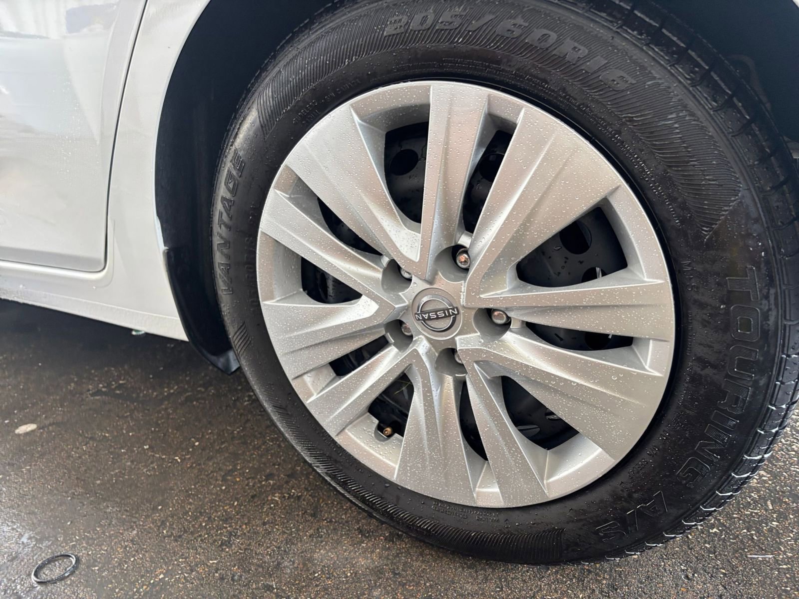 Thumbnail: 2025 Nissan Sentra - 28