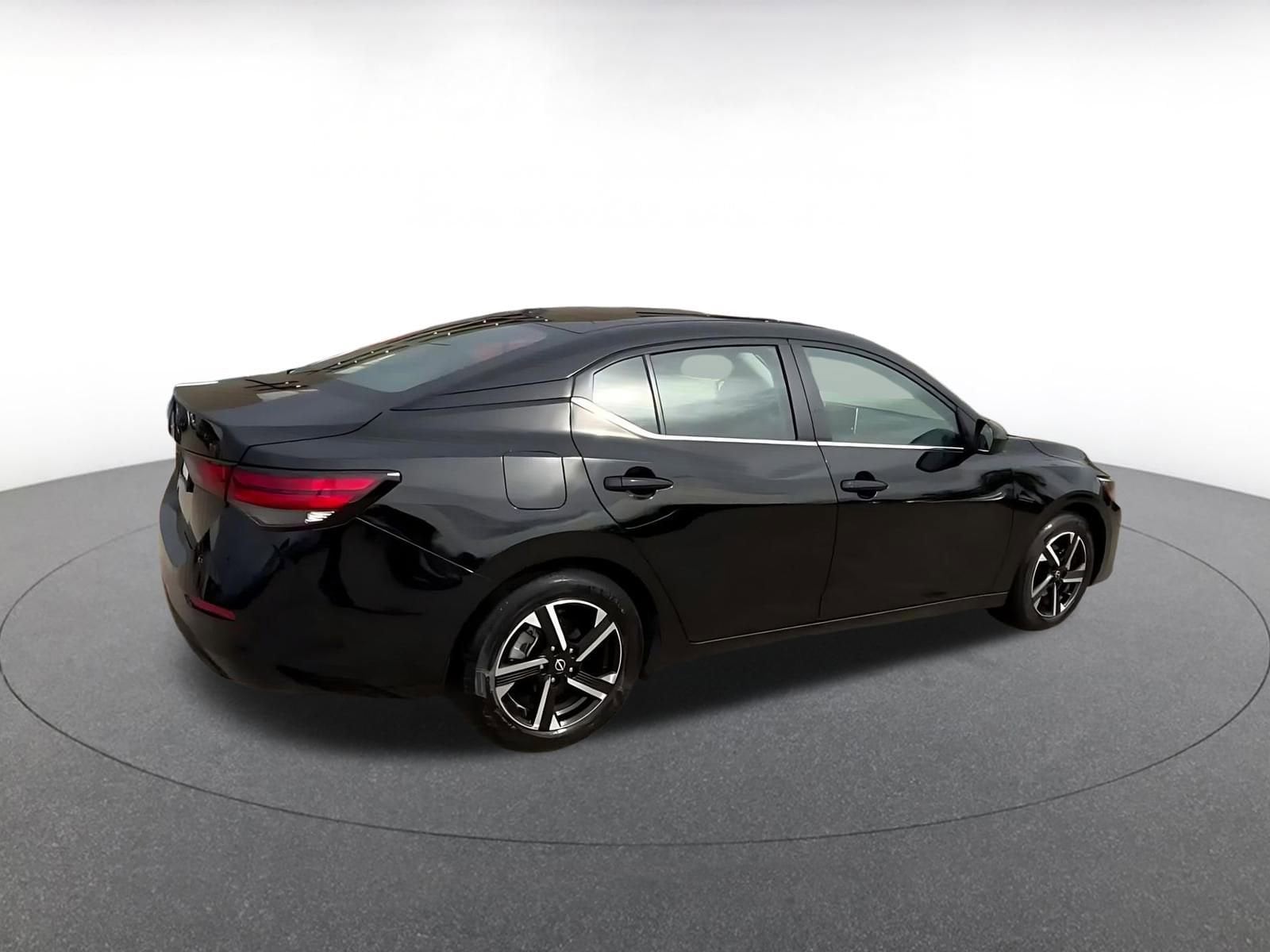 Thumbnail: 2025 Nissan Sentra - 15