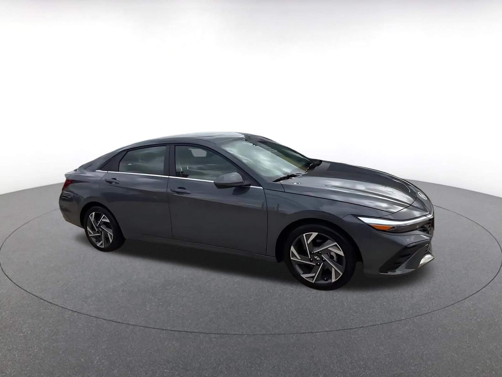 Thumbnail: 2025 Hyundai Elantra - 2