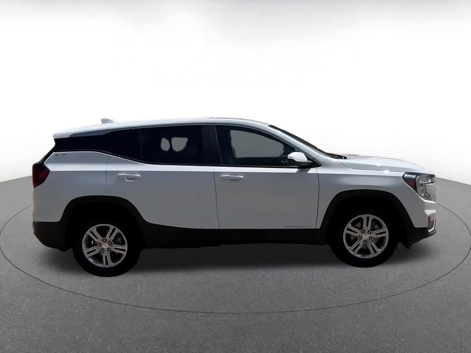 Thumbnail: 2024 GMC Terrain - 16