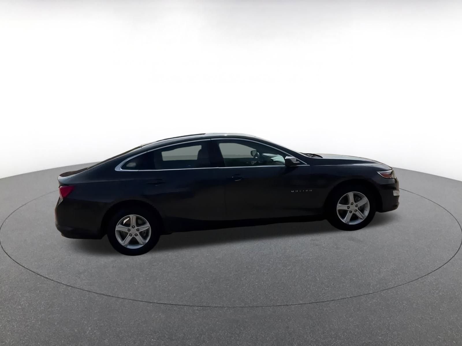 Thumbnail: 2023 Chevrolet Malibu - 15