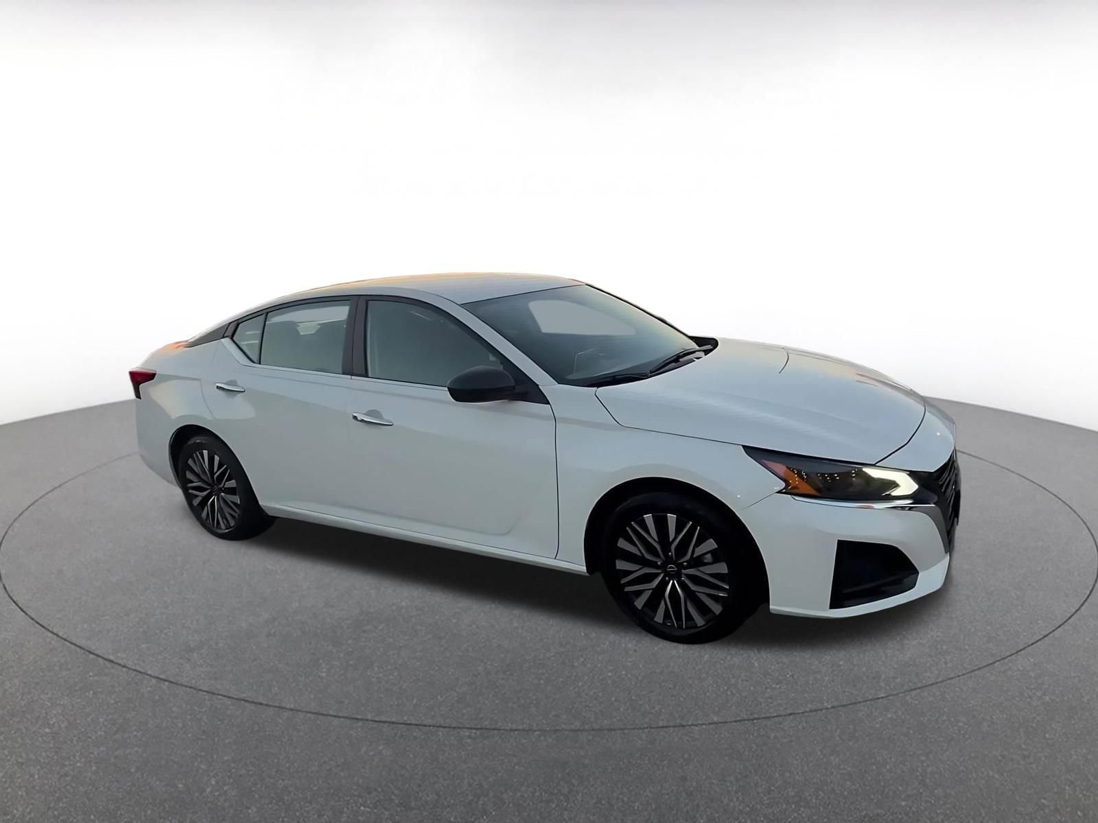 Thumbnail: 2025 Nissan Altima - 2